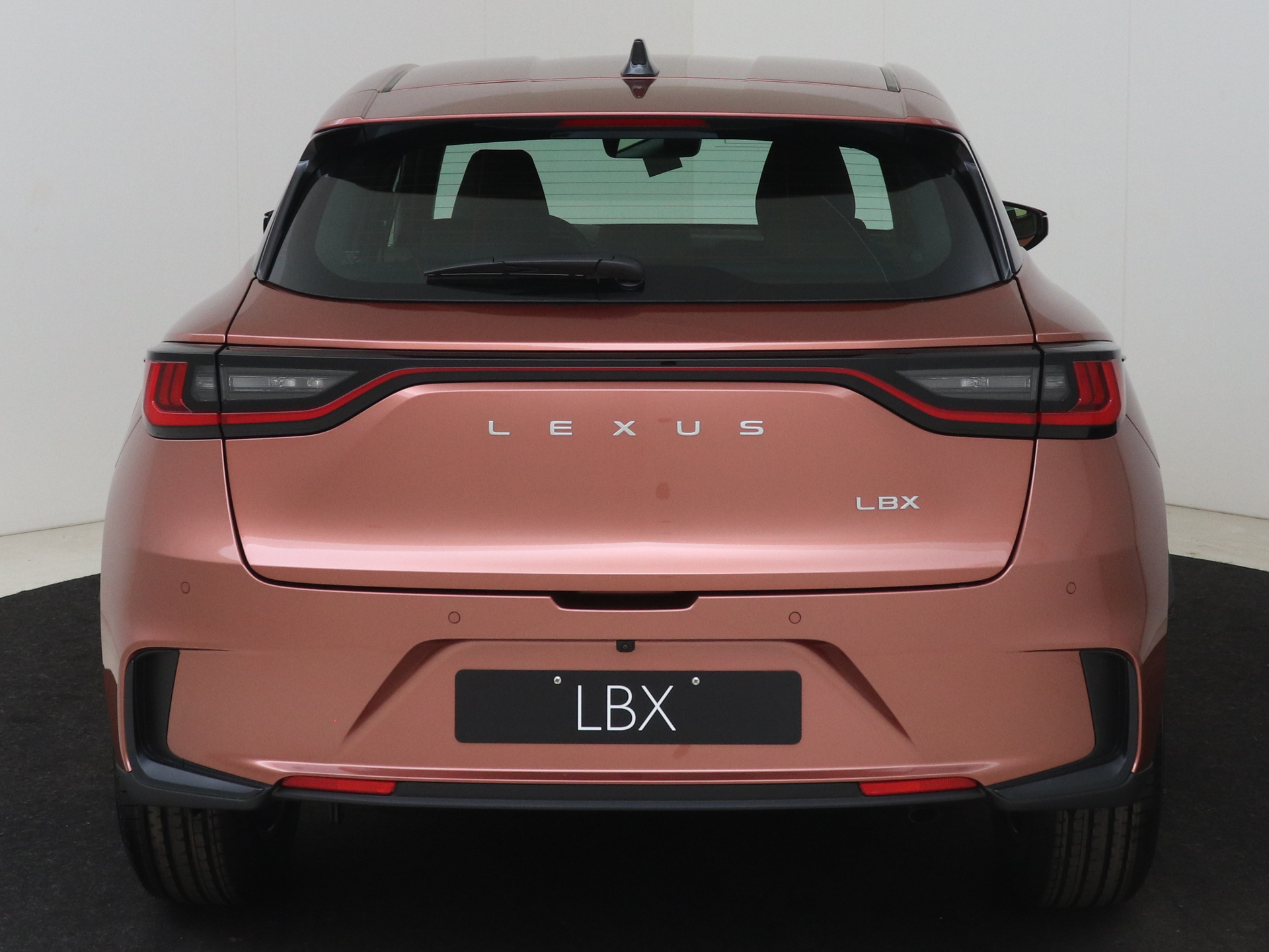 Foto van Lexus Lexus LBX