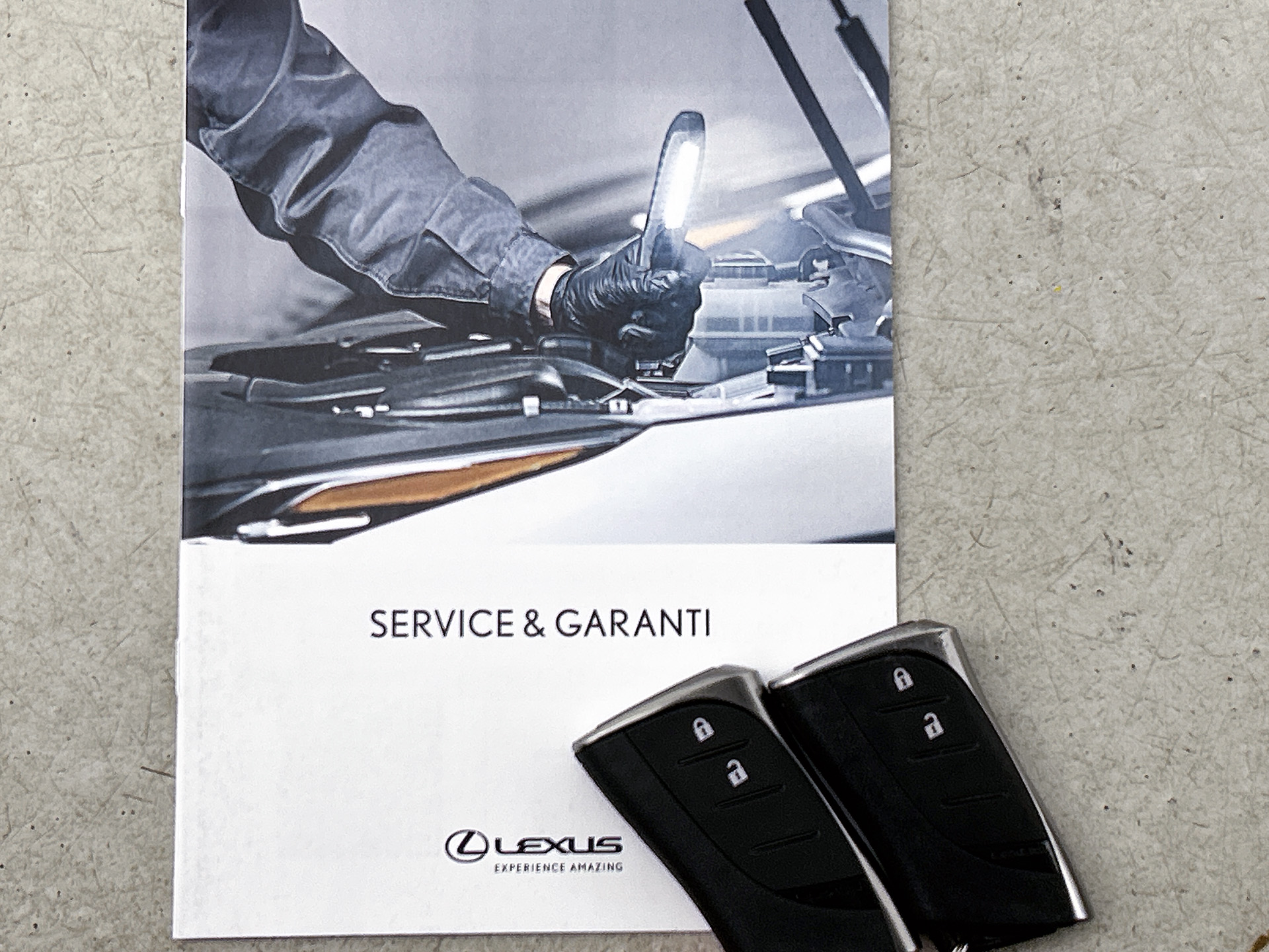 Foto van Lexus Lexus LBX