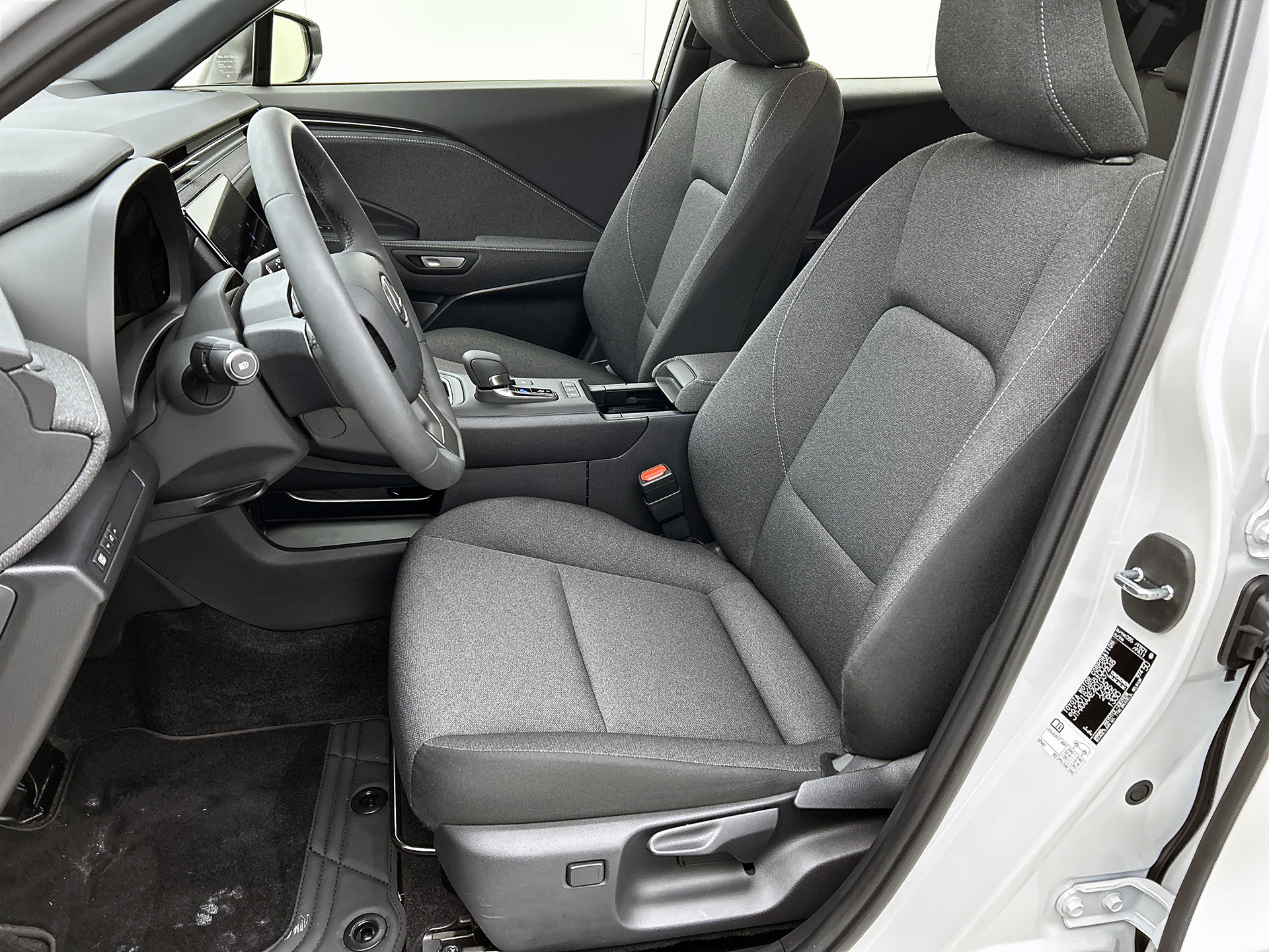Foto van Lexus Lexus LBX
