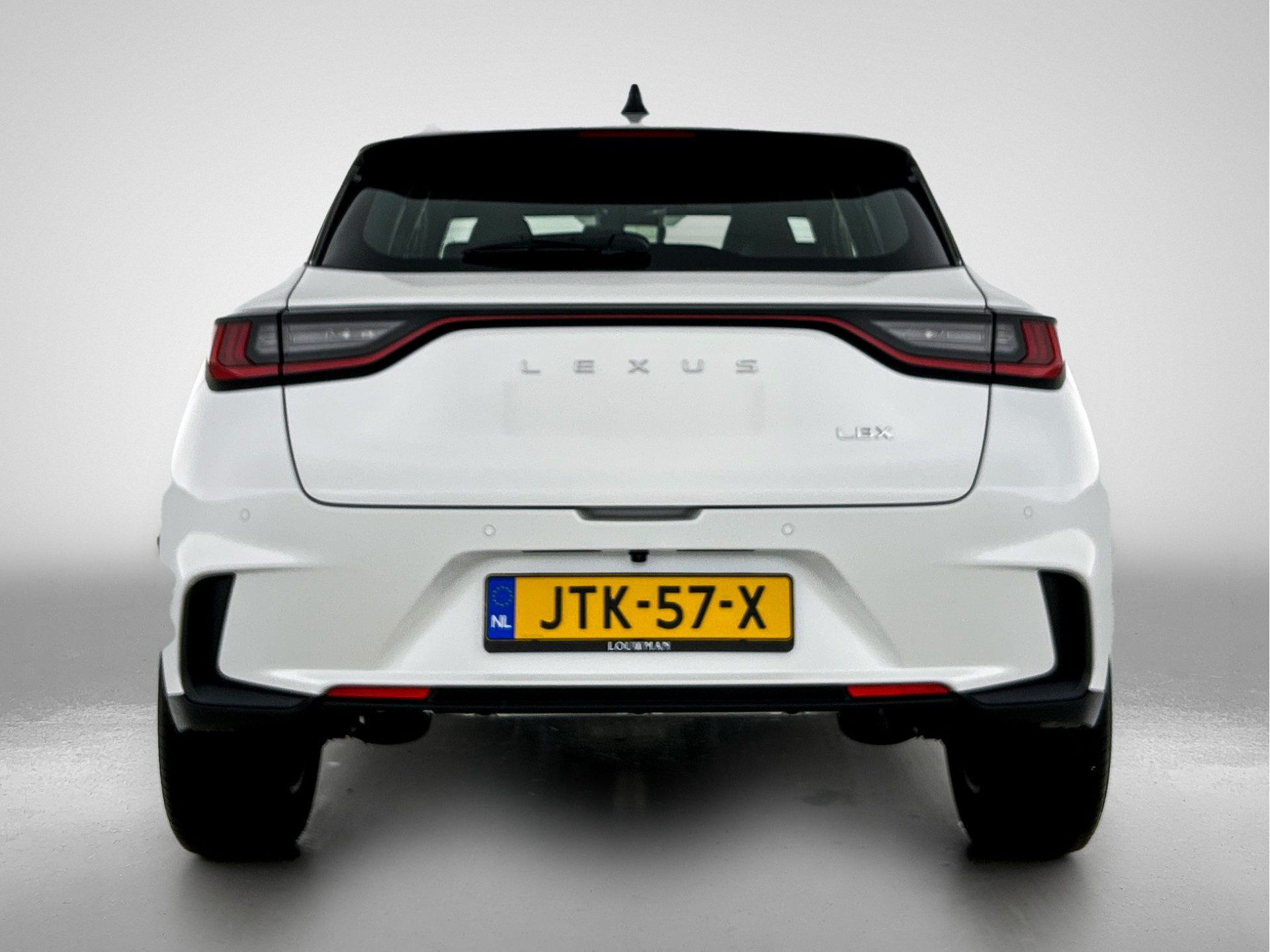 Foto van Lexus Lexus LBX