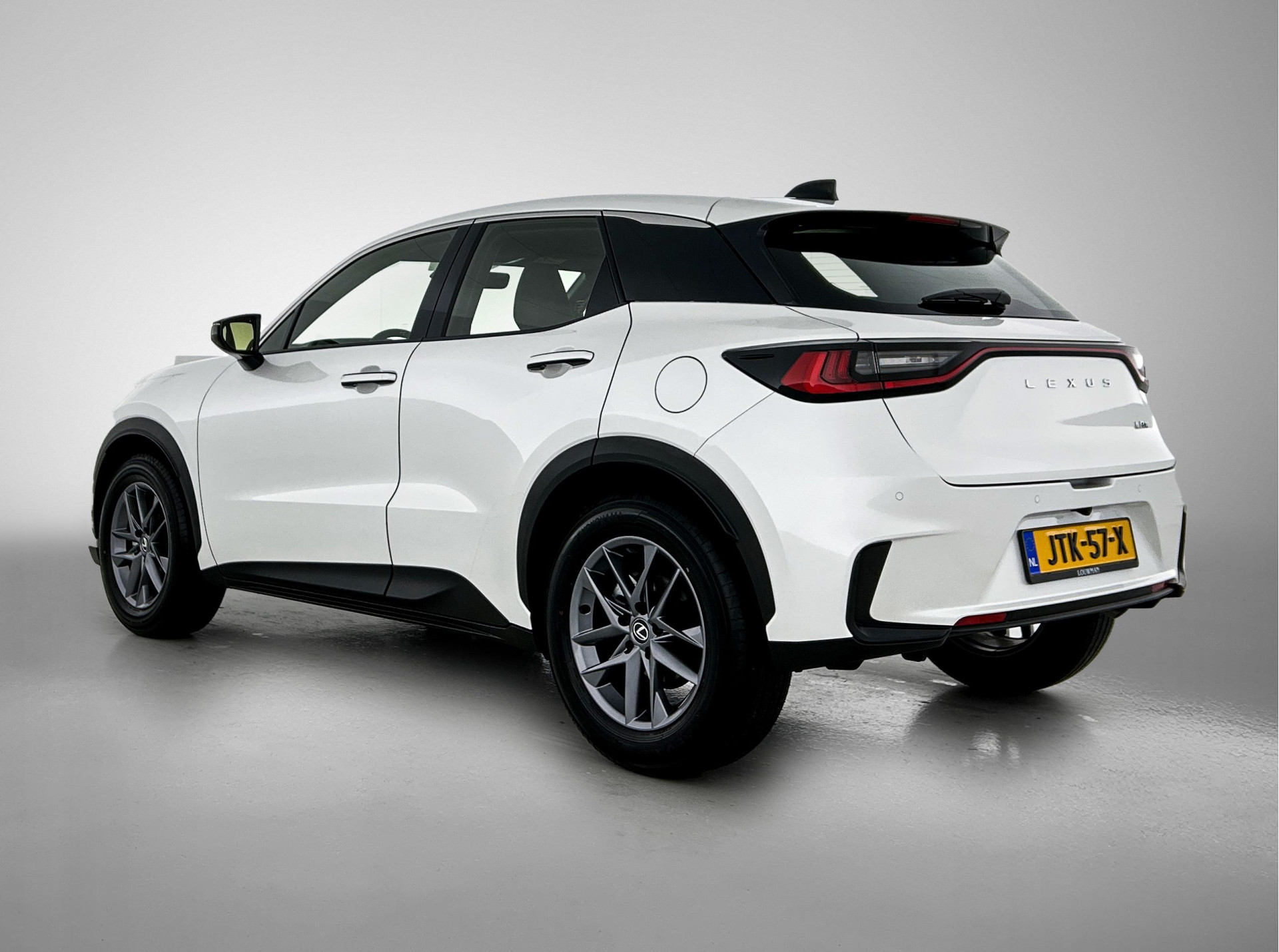 Foto van Lexus Lexus LBX