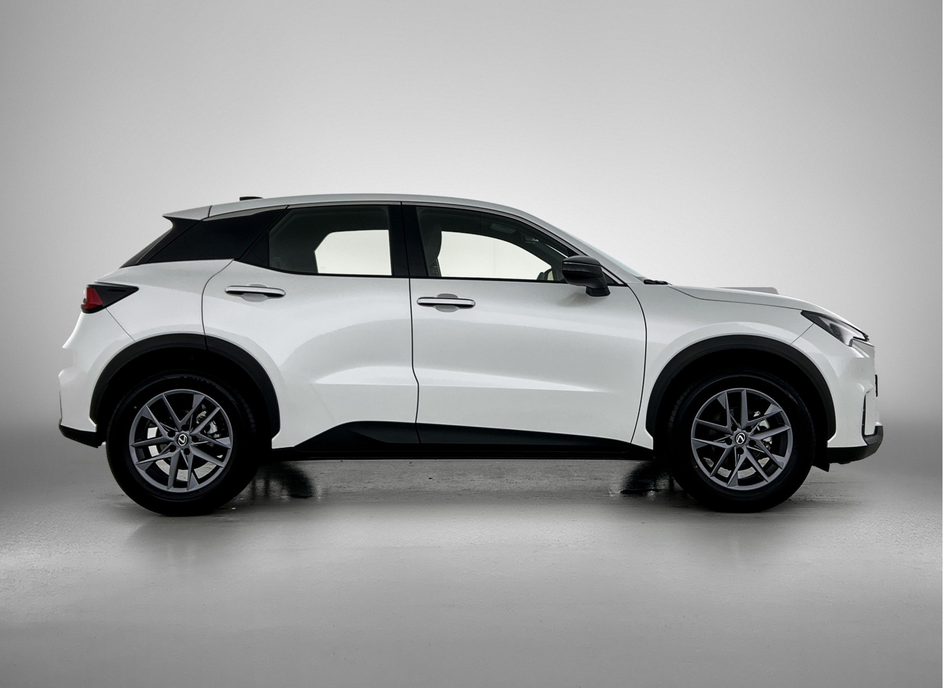 Foto van Lexus Lexus LBX