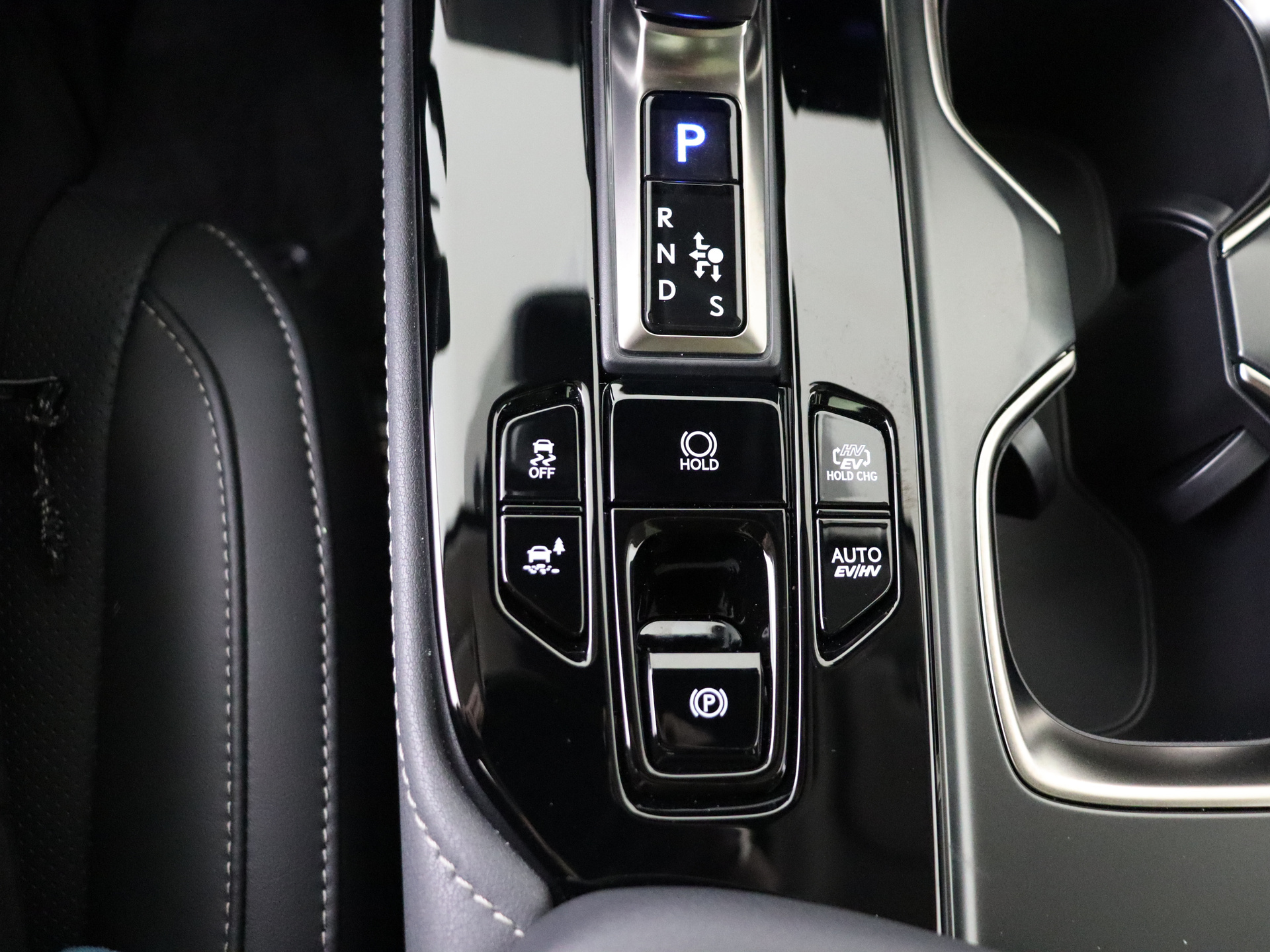Foto van Lexus Lexus Nx450h+