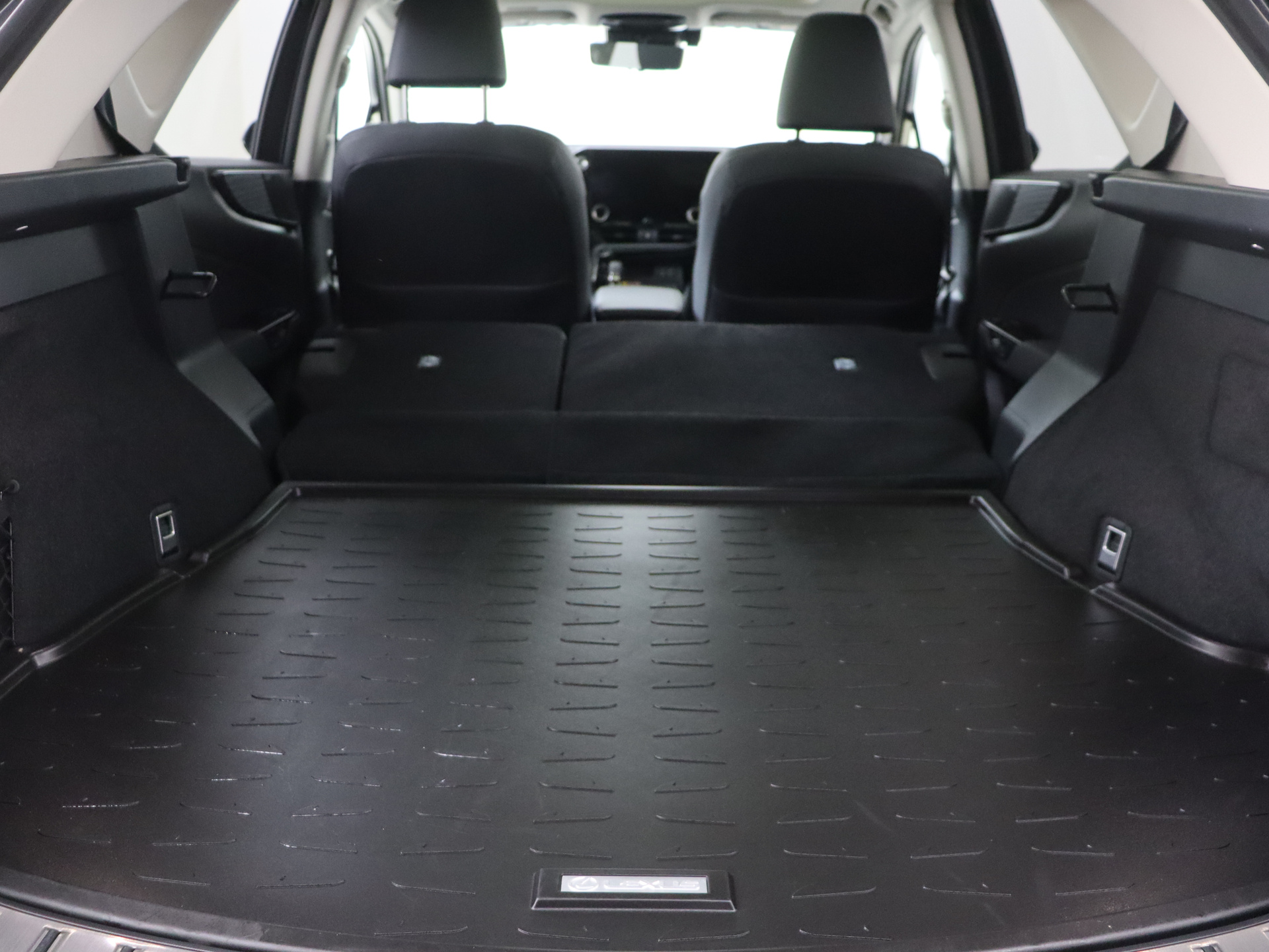 Foto van Lexus Lexus Nx450h+