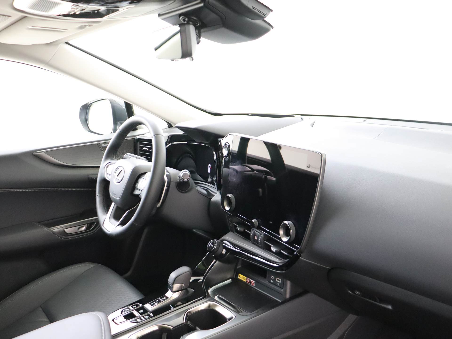 Foto van Lexus Lexus Nx450h+