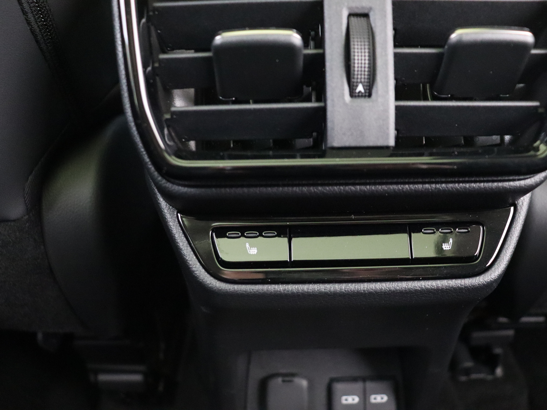 Foto van Lexus Lexus Nx450h+