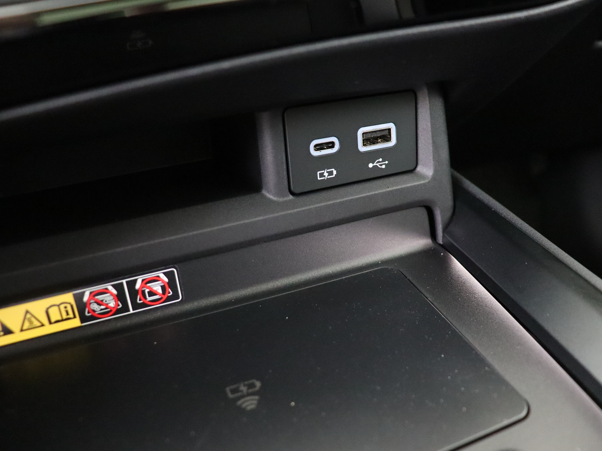 Foto van Lexus Lexus Nx450h+