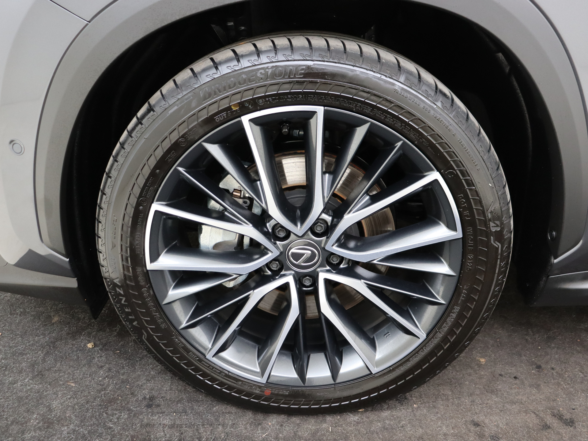 Foto van Lexus Lexus Nx450h+