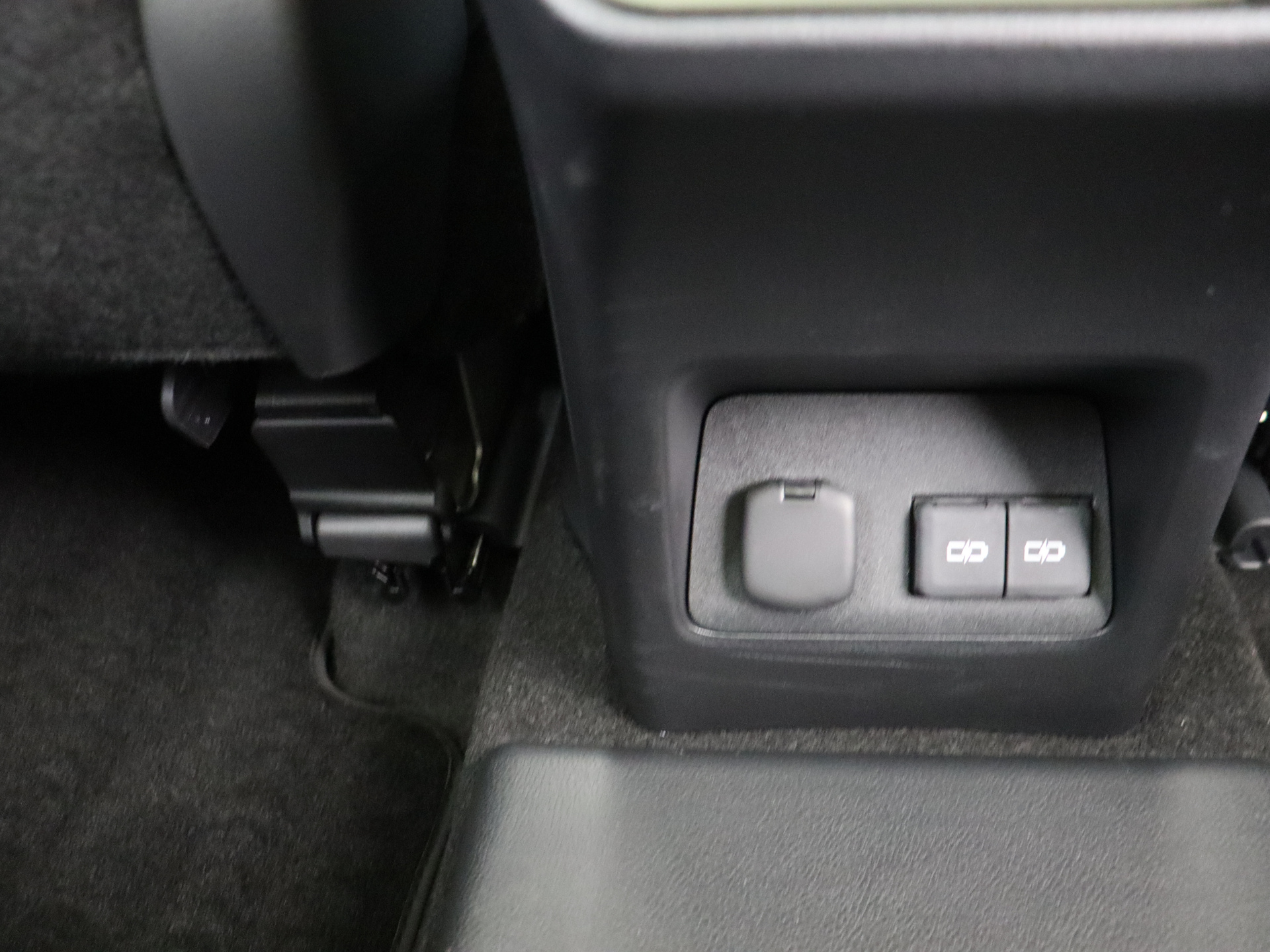 Foto van Lexus Lexus Nx450h+