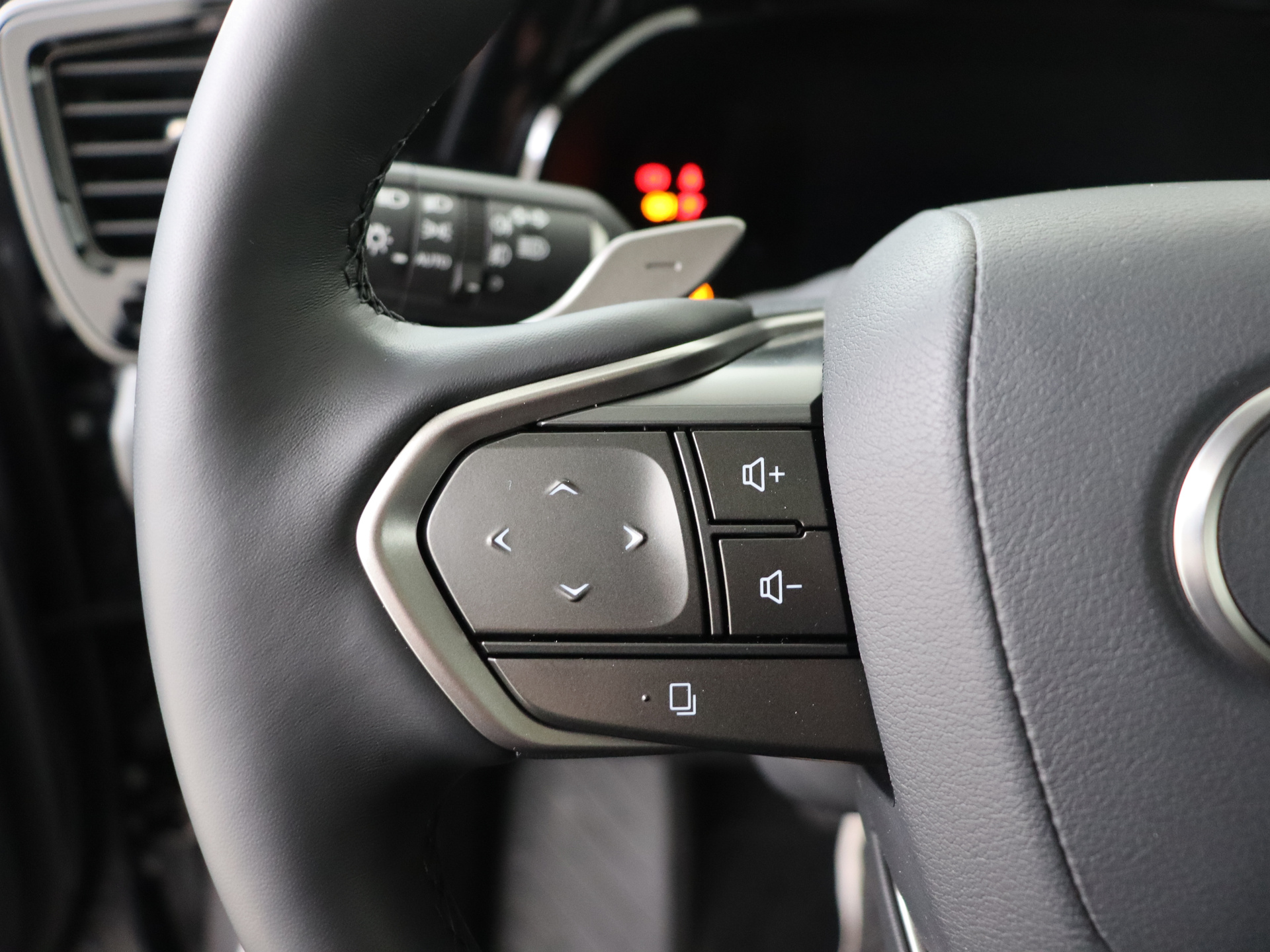 Foto van Lexus Lexus Nx450h+
