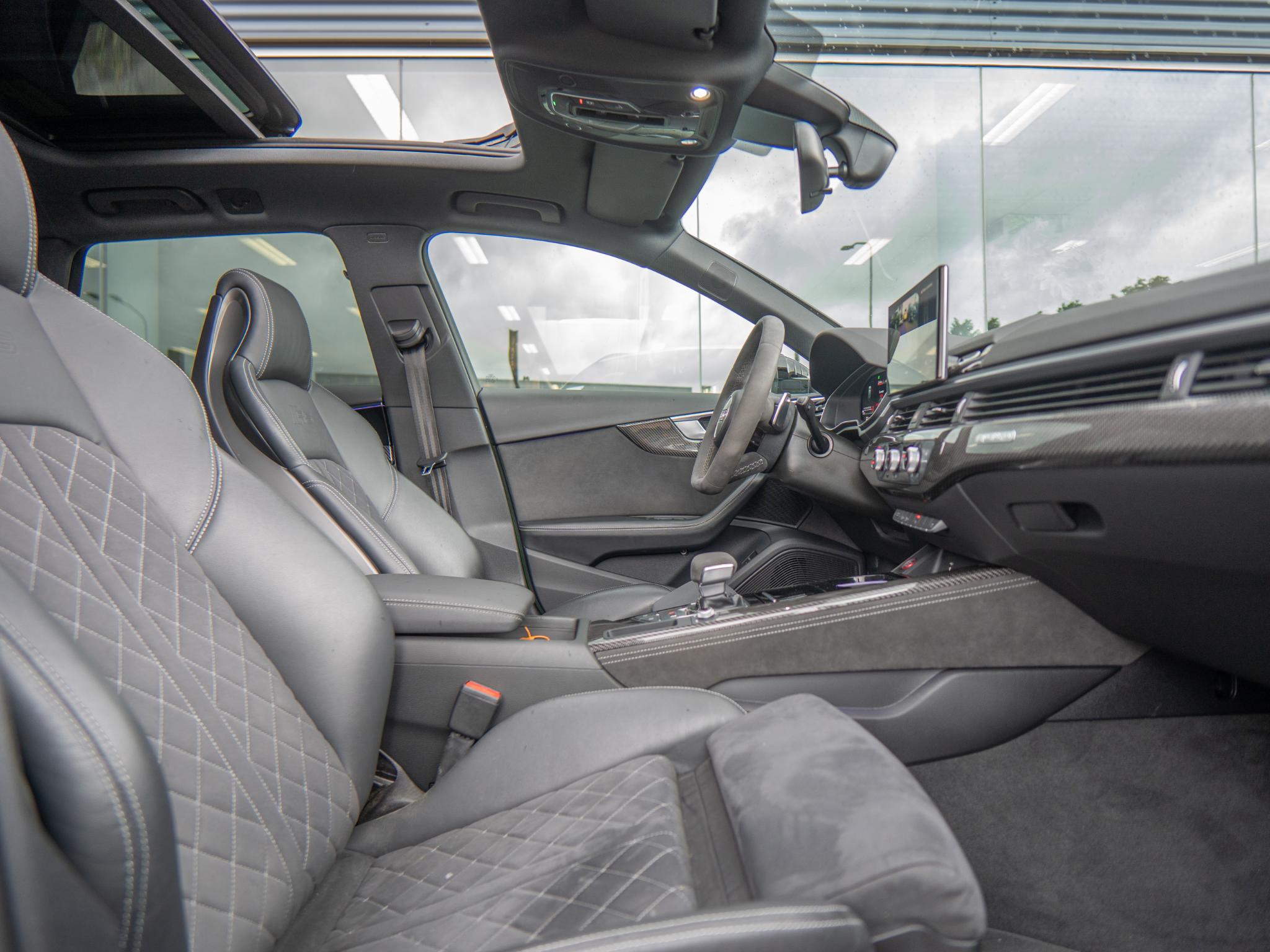 Foto van Audi RS 4 Avant