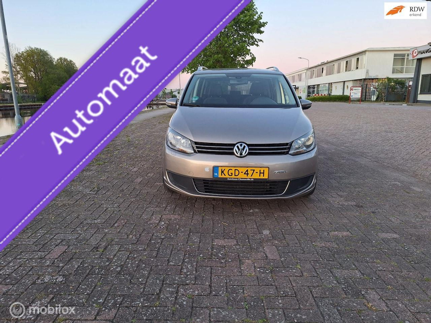 Volkswagen Touran 1.4 TSI Trendline 7p.Automaat, Airco, Carplay 2012 - voorkant