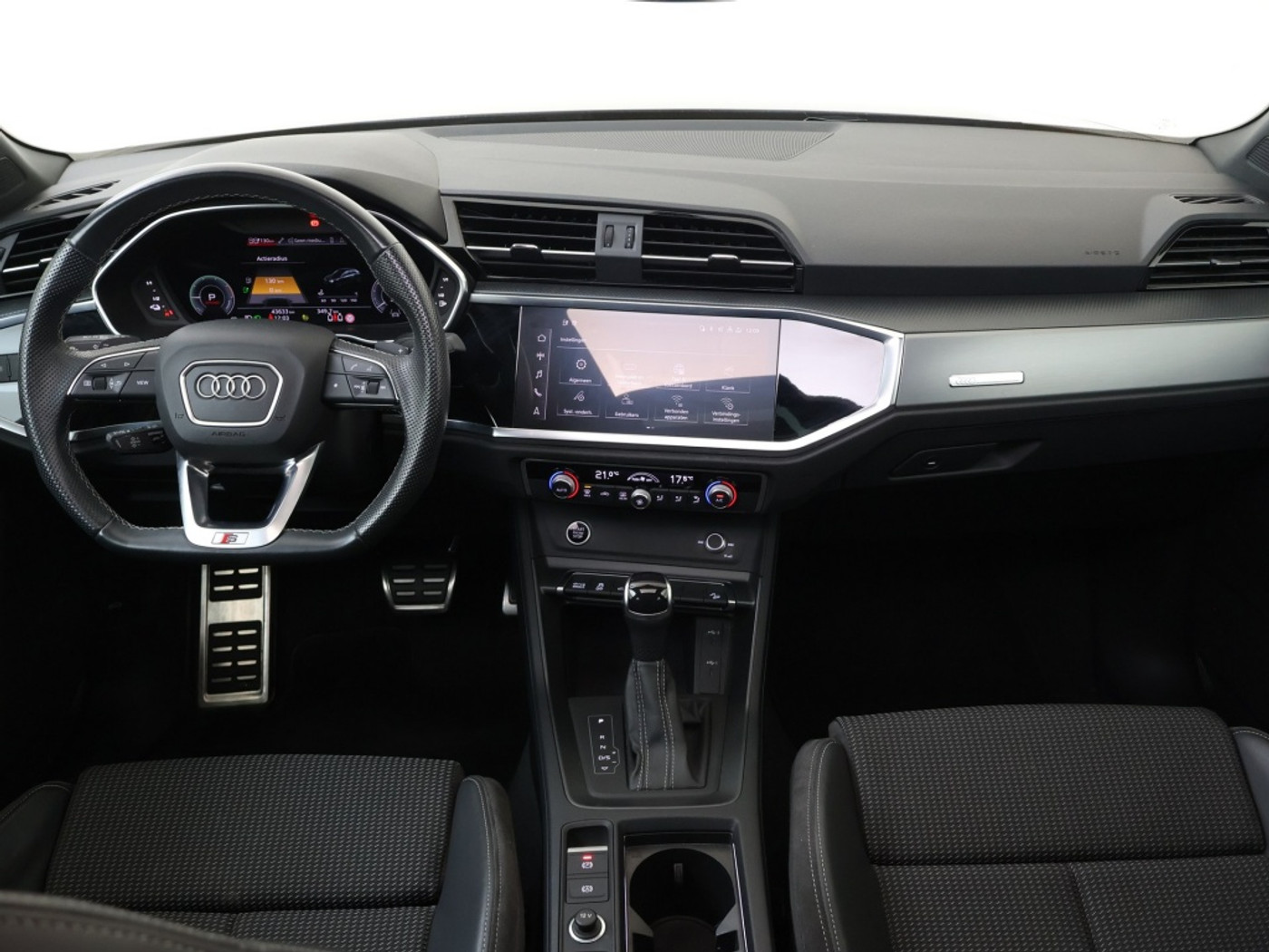 Foto van Audi Q3 E-tron
