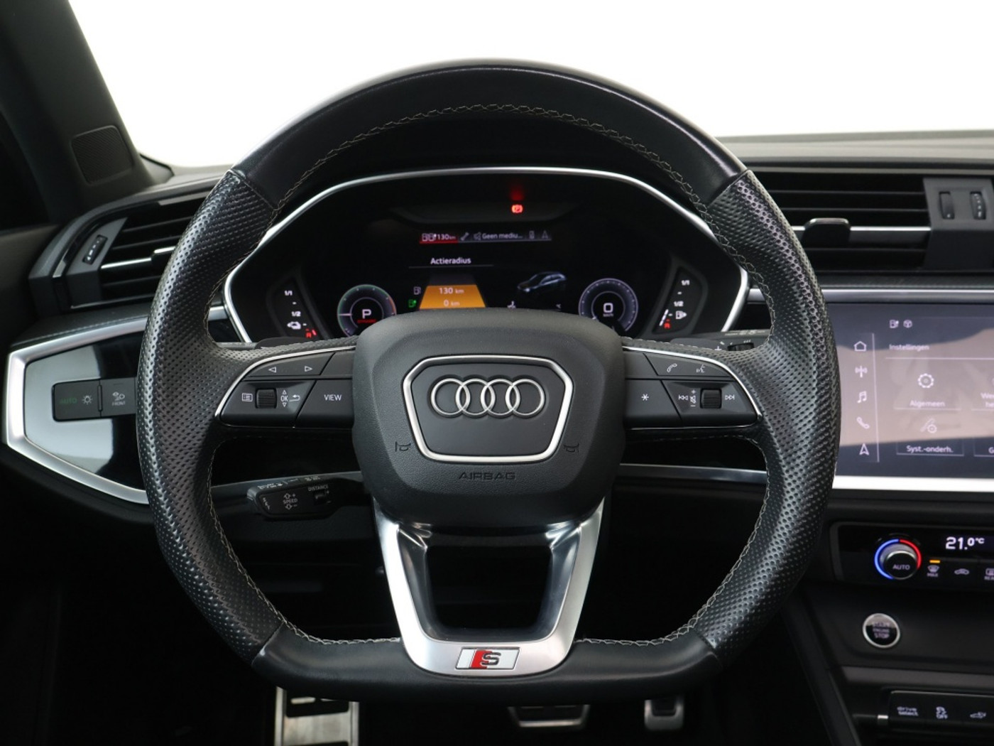 Foto van Audi Q3 E-tron