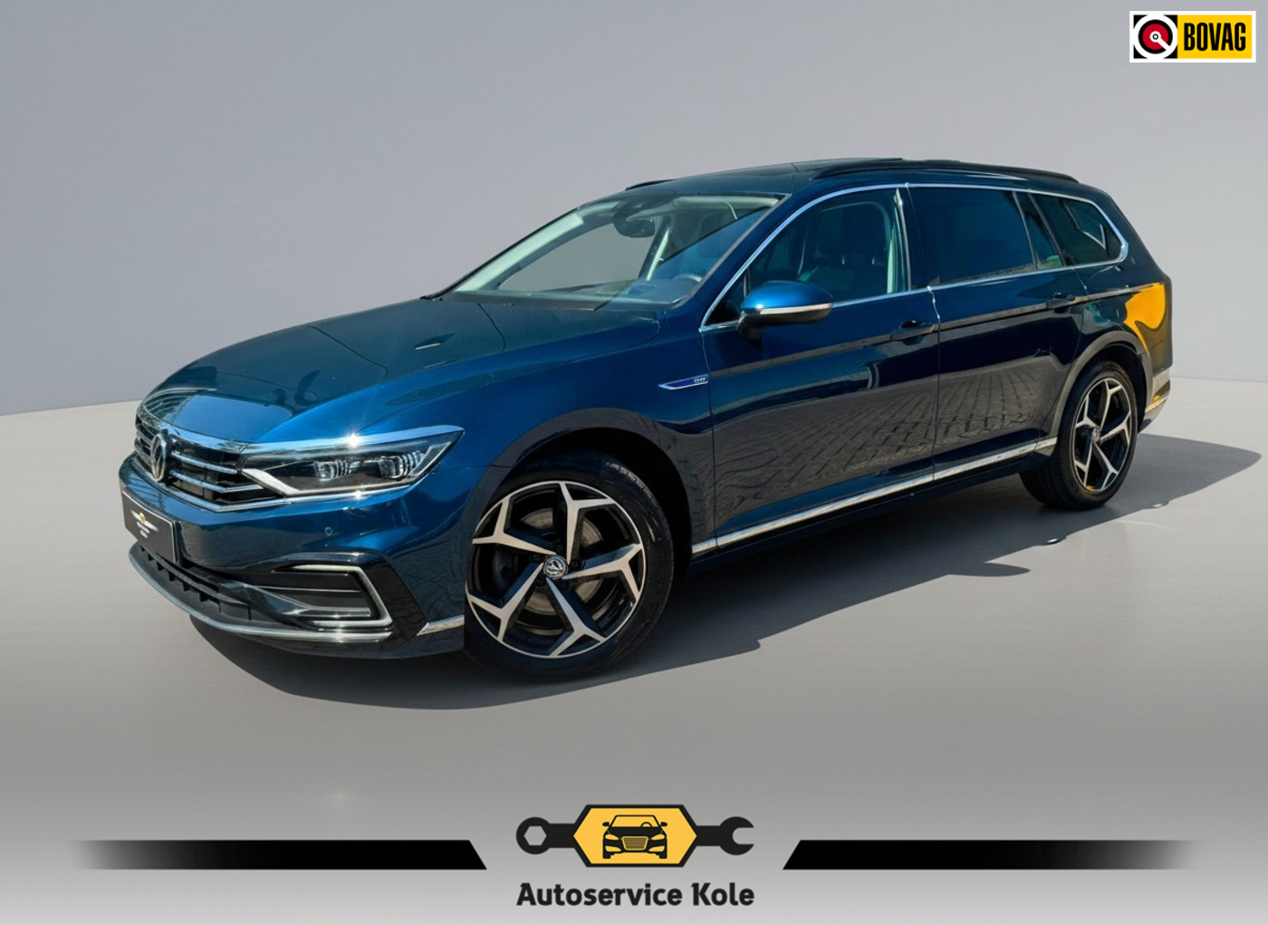 Volkswagen Passat 1.4 TSI PHEV * Head-up * Panoramadak * 2021 - voorkant