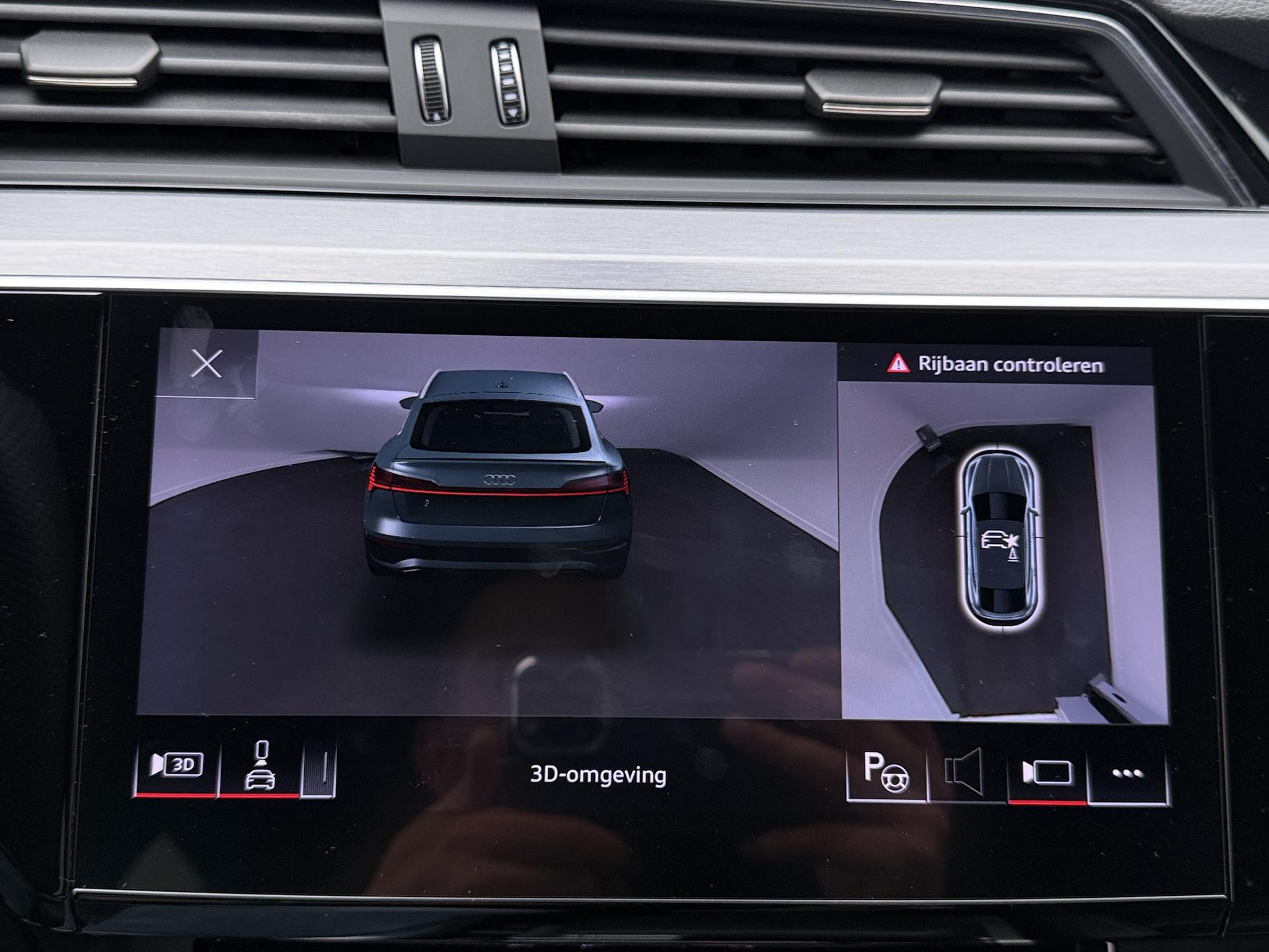 Foto van Audi Q8 Sportback 55 E-tron