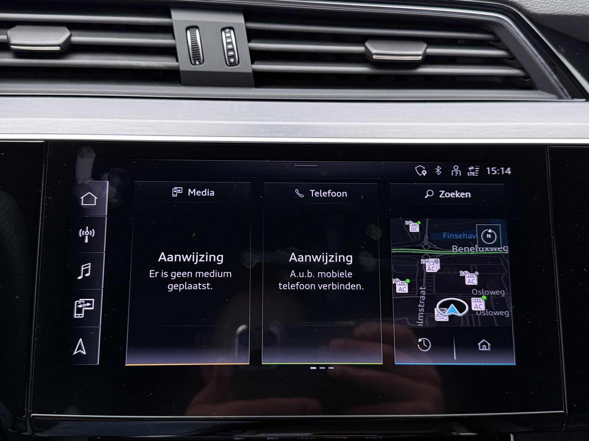 Foto van Audi Q8 Sportback 55 E-tron