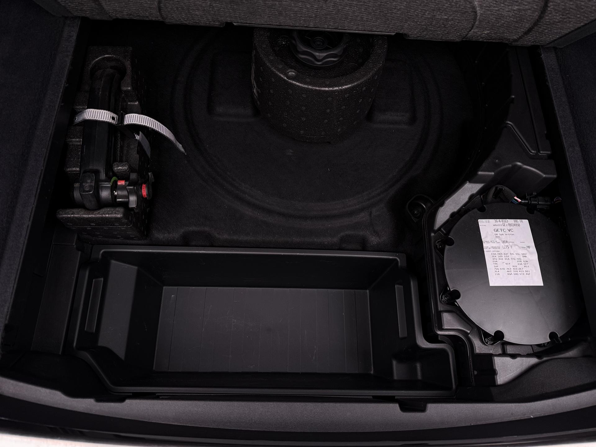 Foto van Audi Q8 Sportback 55 E-tron
