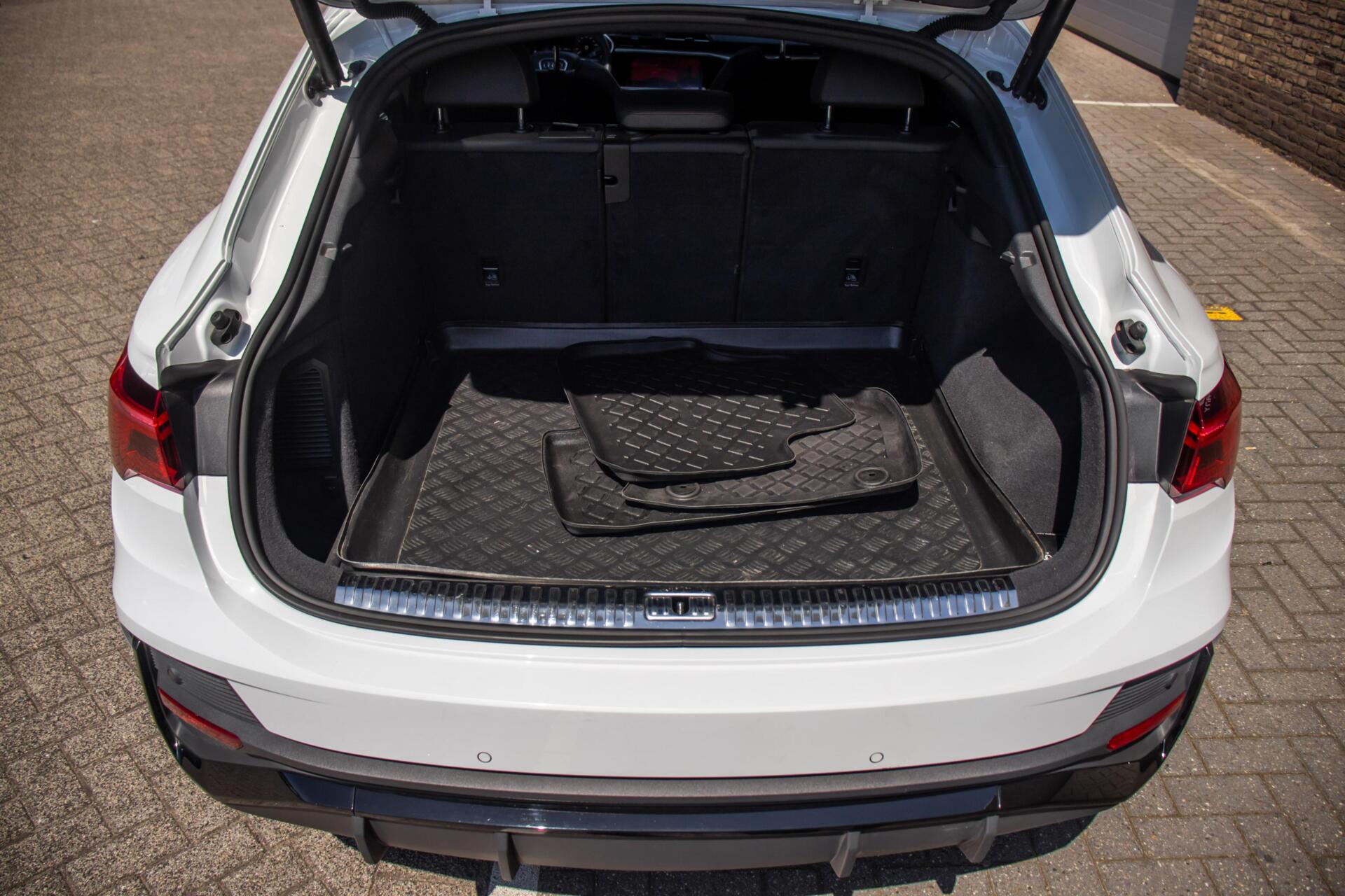 Foto van Audi Q3 Sportback E-tron
