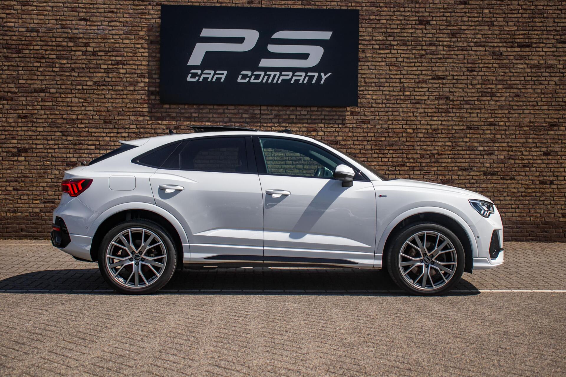 Foto van Audi Q3 Sportback E-tron