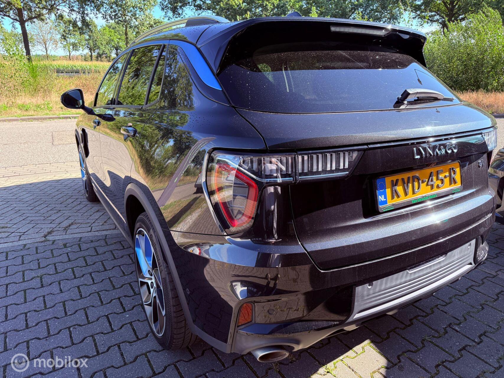 Foto van LYNK & Co 01