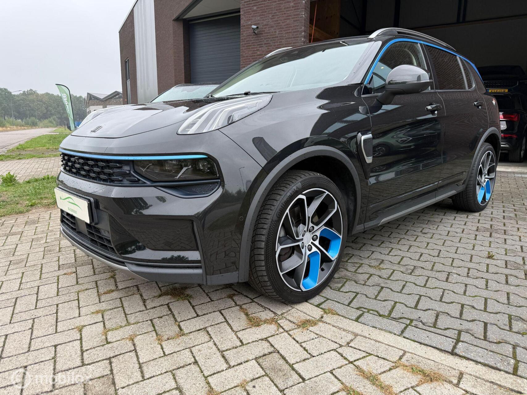 Foto van LYNK & Co 01