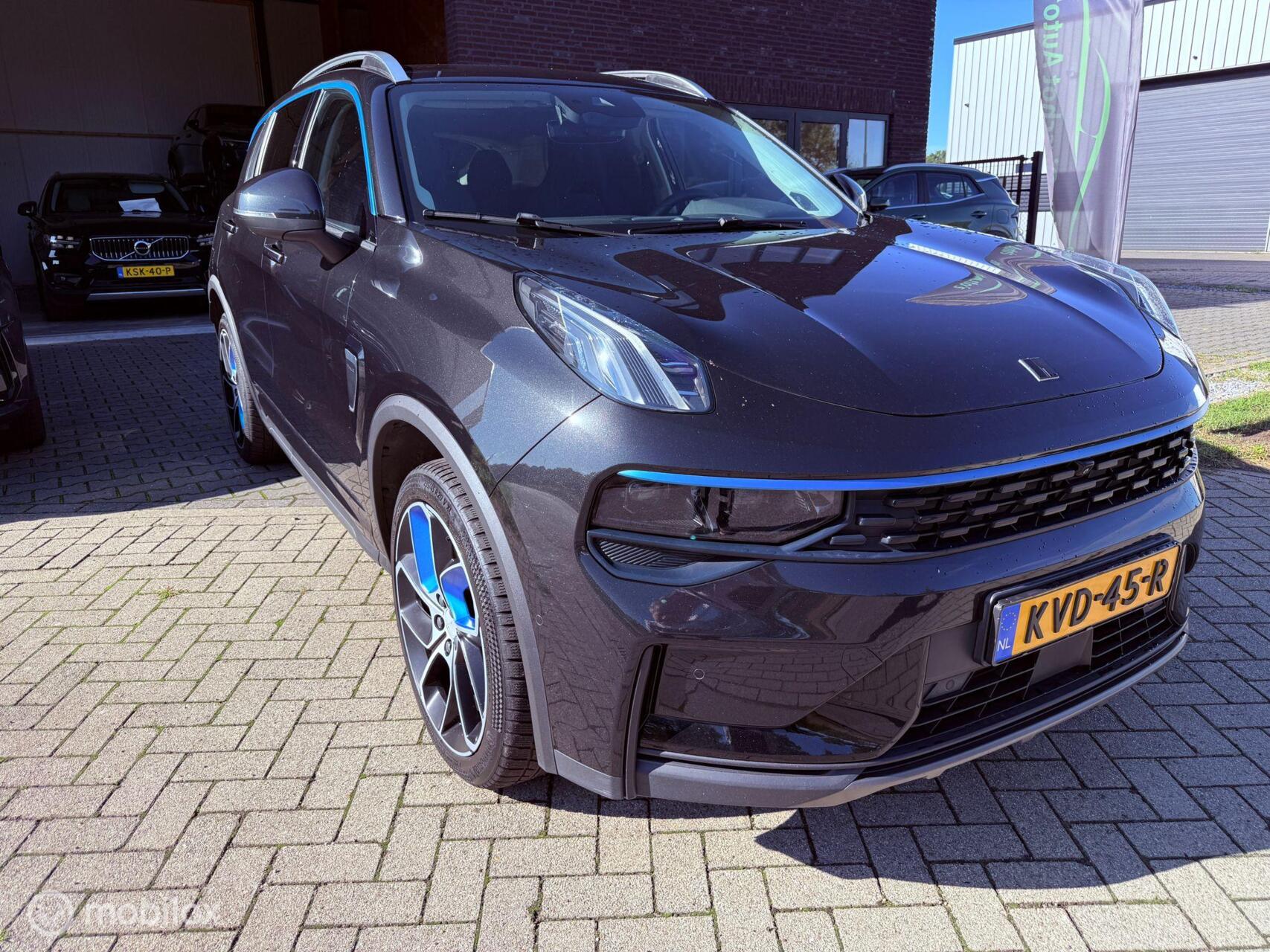 Foto van LYNK & Co 01