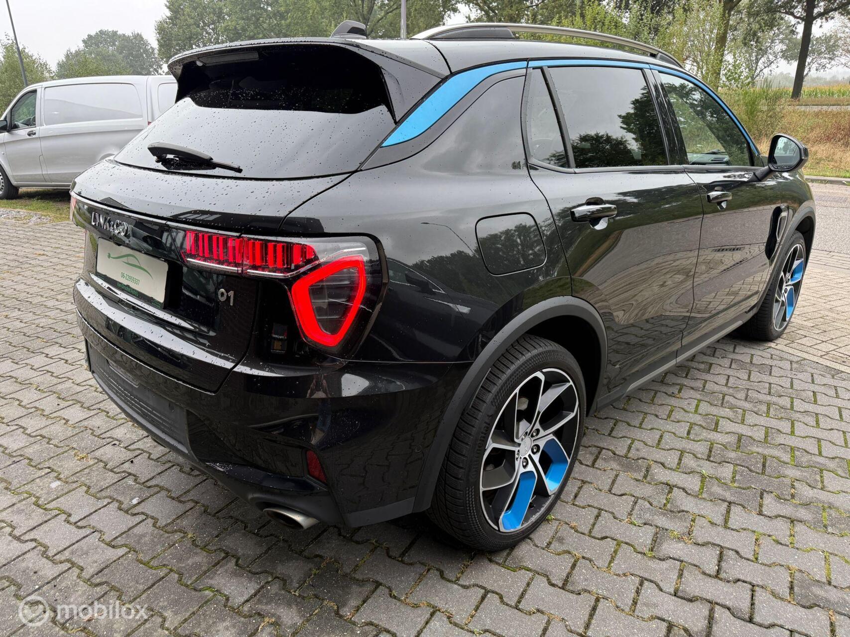 Foto van LYNK & Co 01