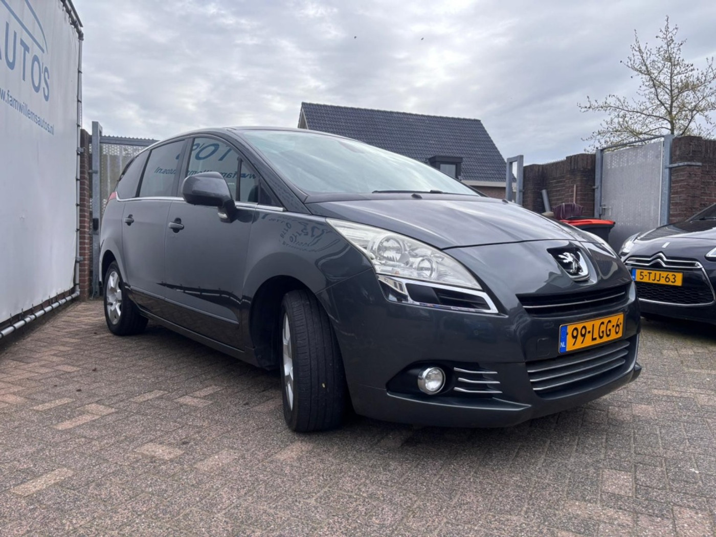 Foto van Peugeot 5008