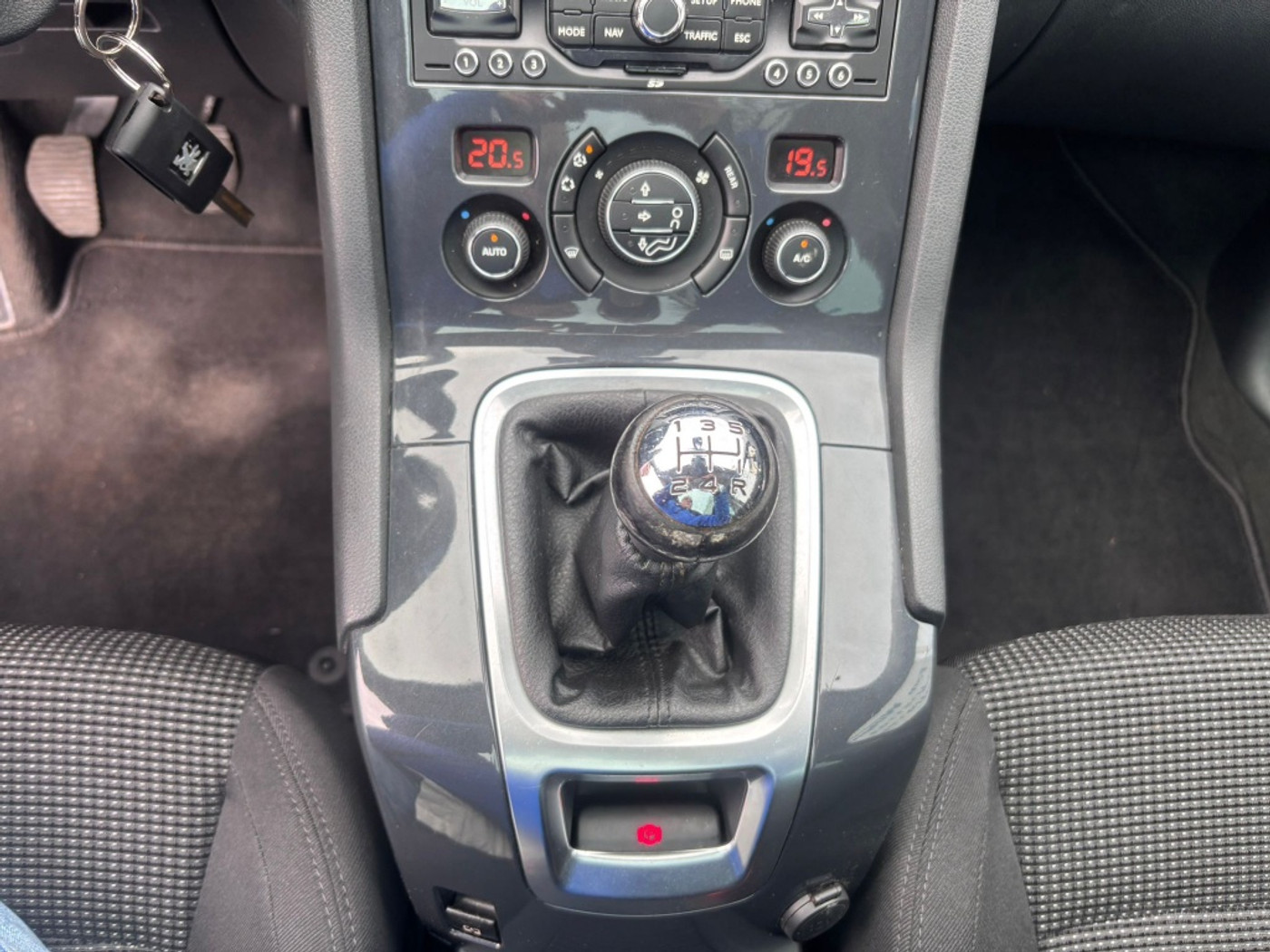Foto van Peugeot 5008