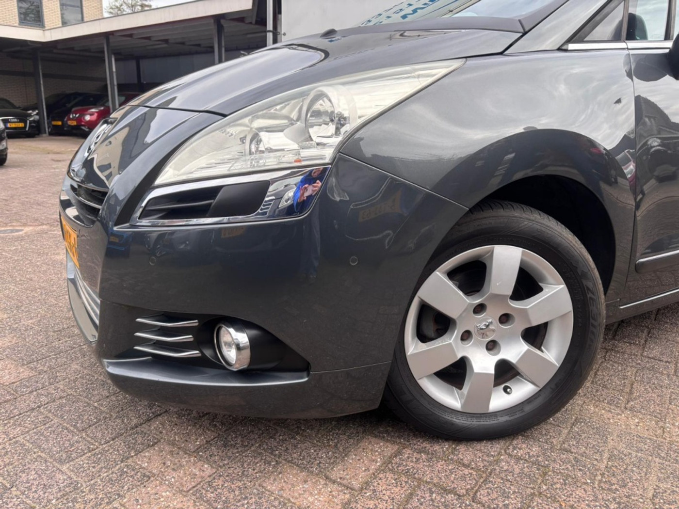 Foto van Peugeot 5008