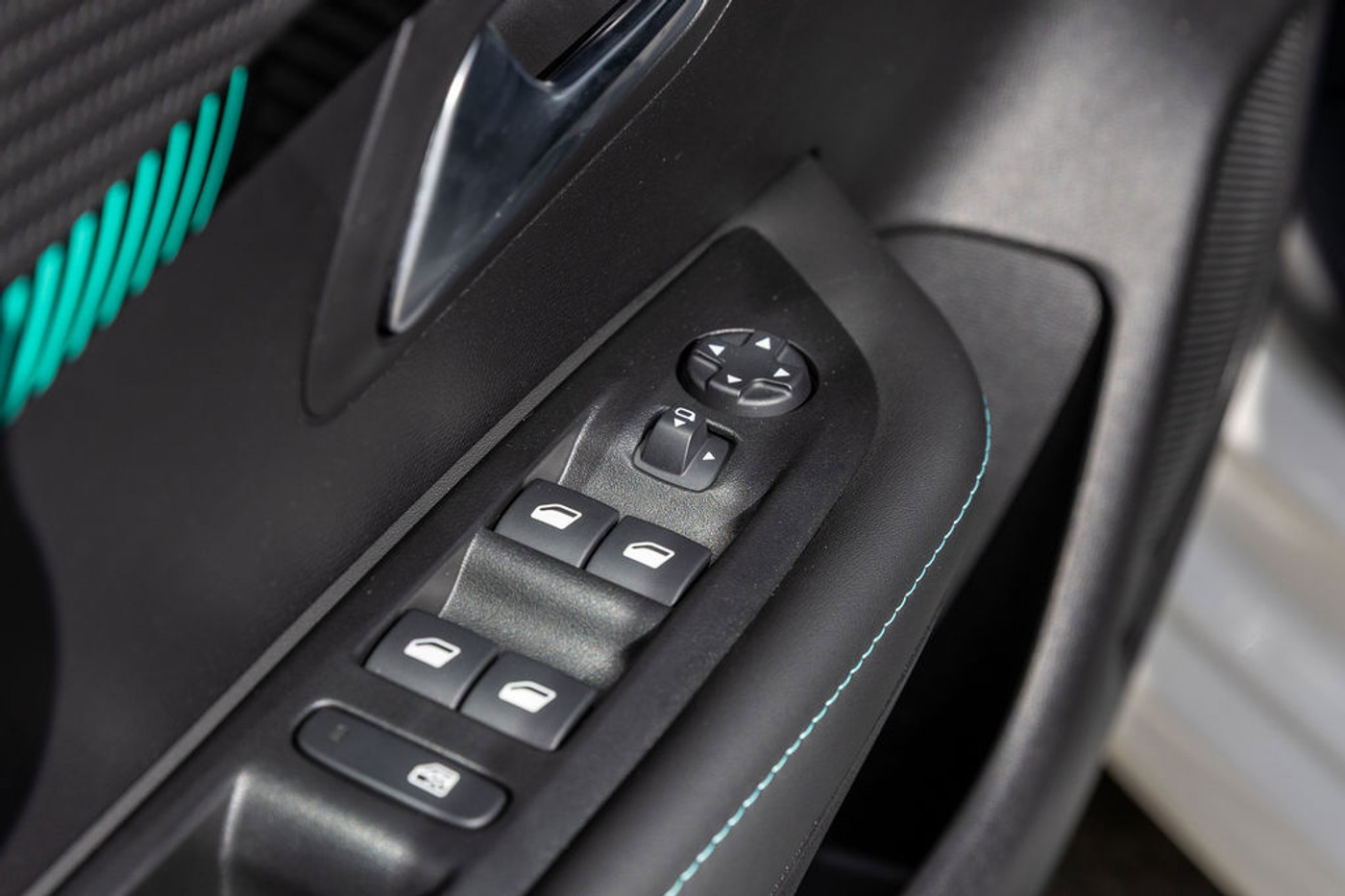 Foto van Peugeot E-208