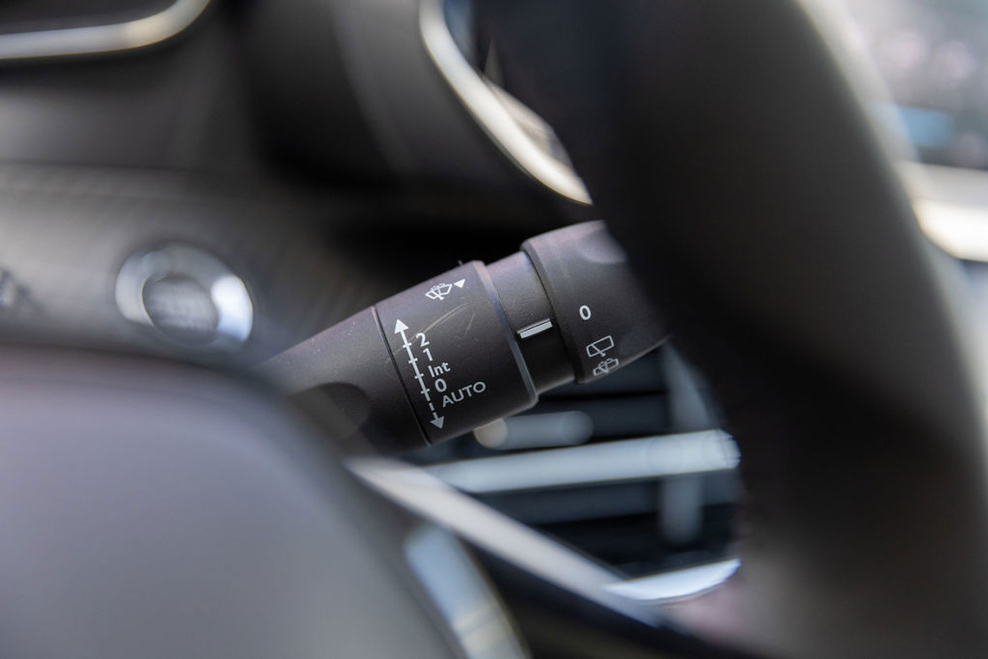 Foto van Peugeot E-208