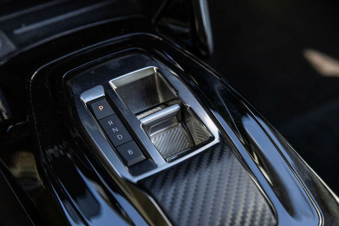 Foto van Peugeot E-208
