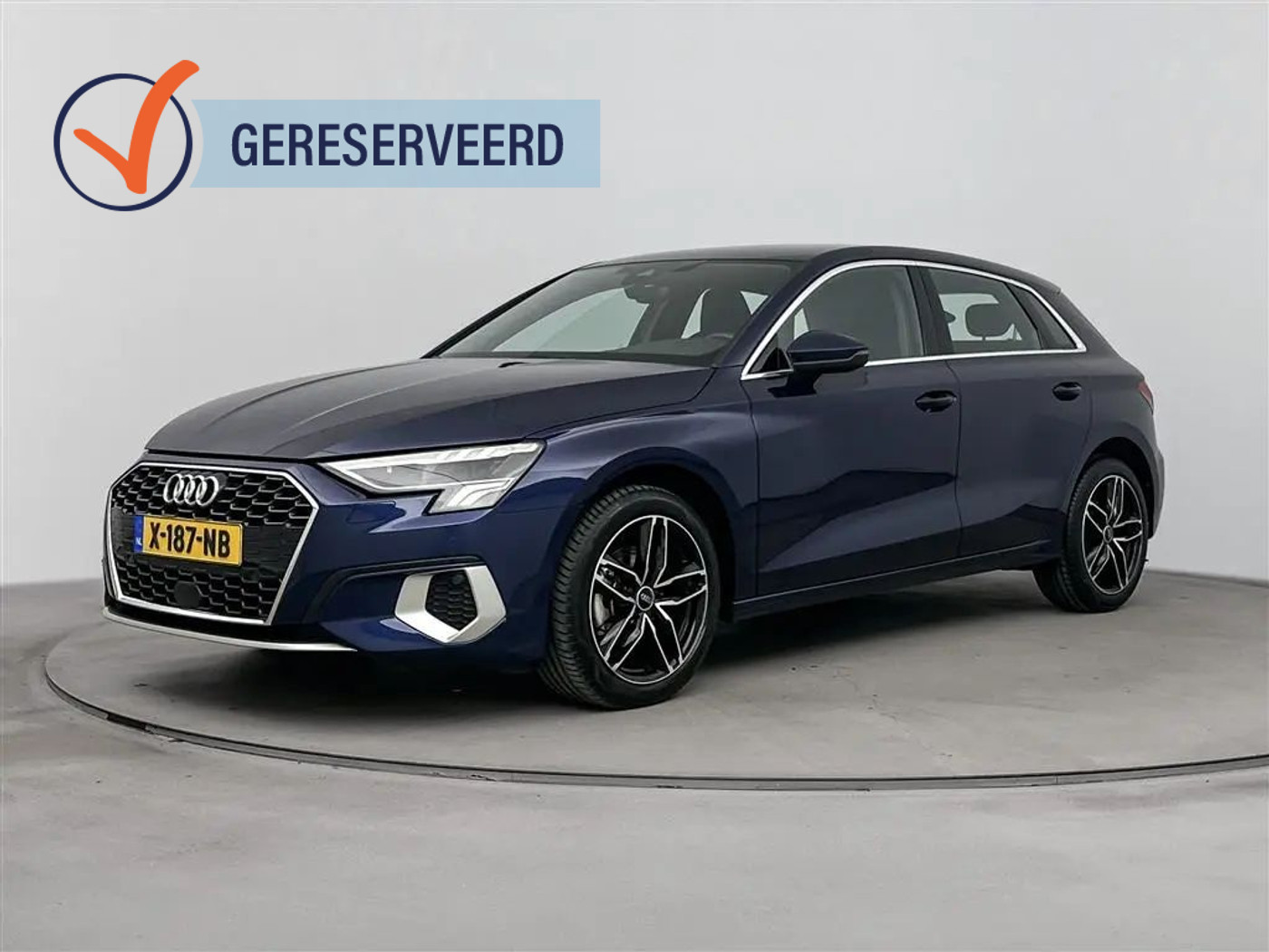 Audi A3 Sportback 30 TFSI Adv edition 2023 - voorkant