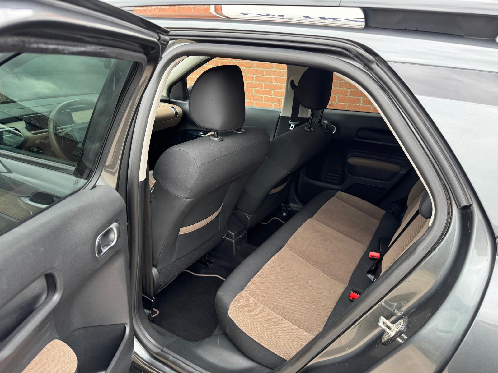 Foto van Citroen C4 Cactus