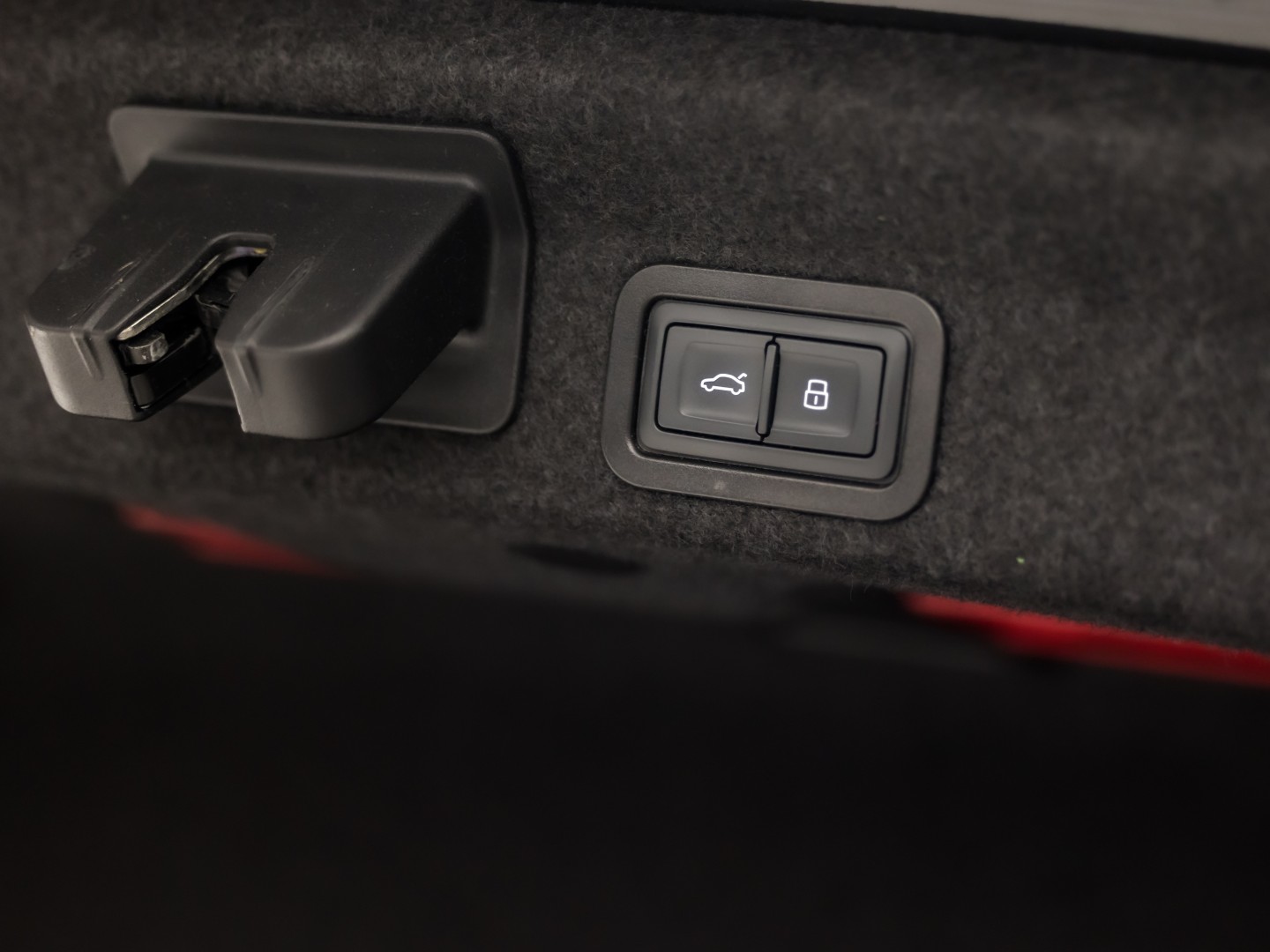 Foto van Audi A6 55 TFSI E