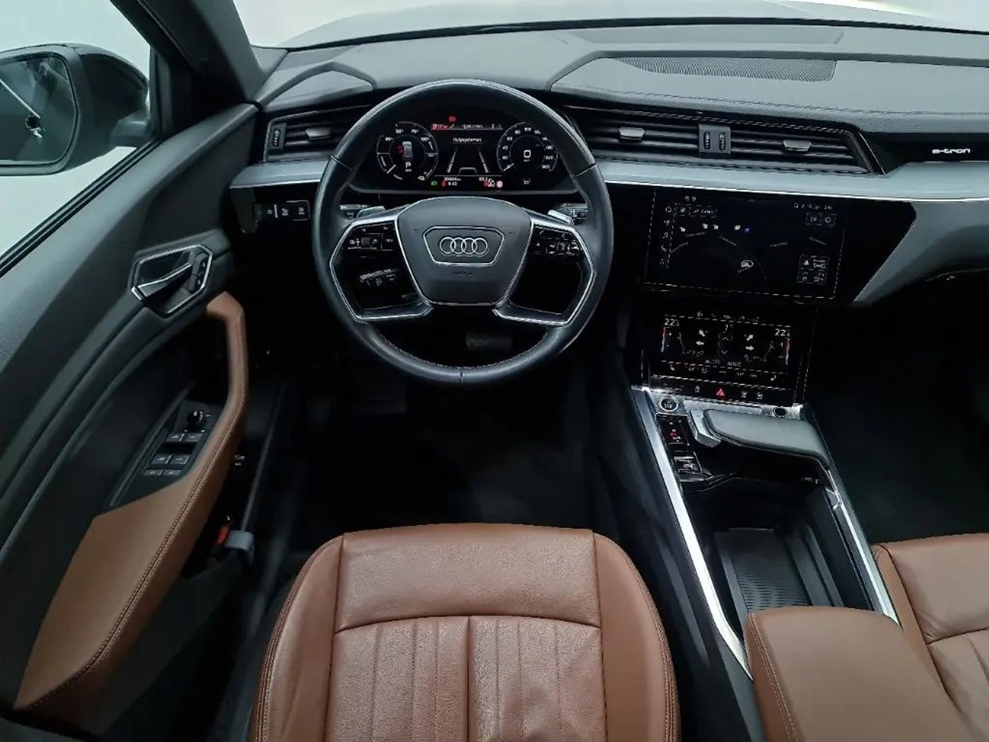 Foto van Audi Q8 55 E-tron