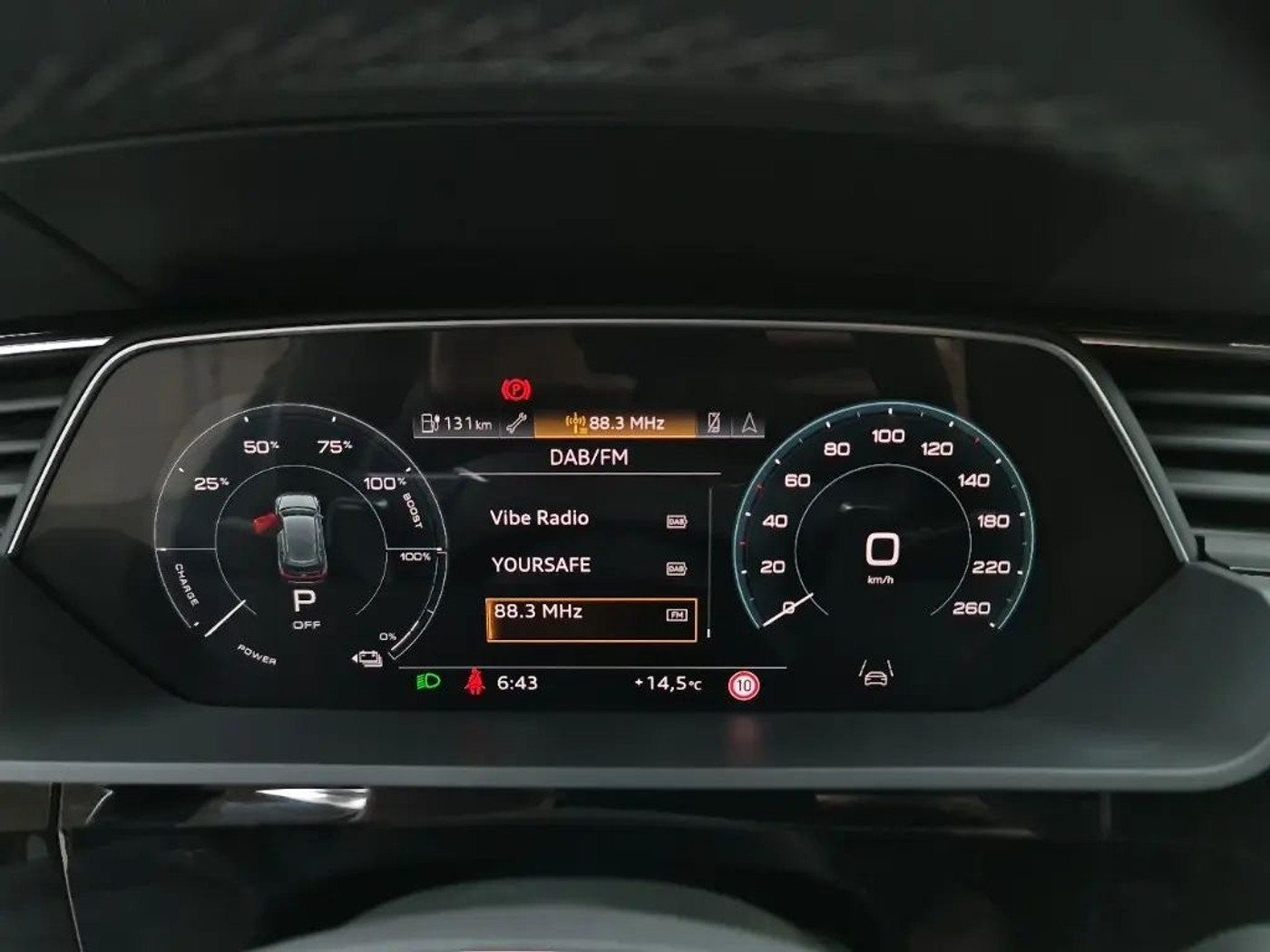 Foto van Audi Q8 55 E-tron