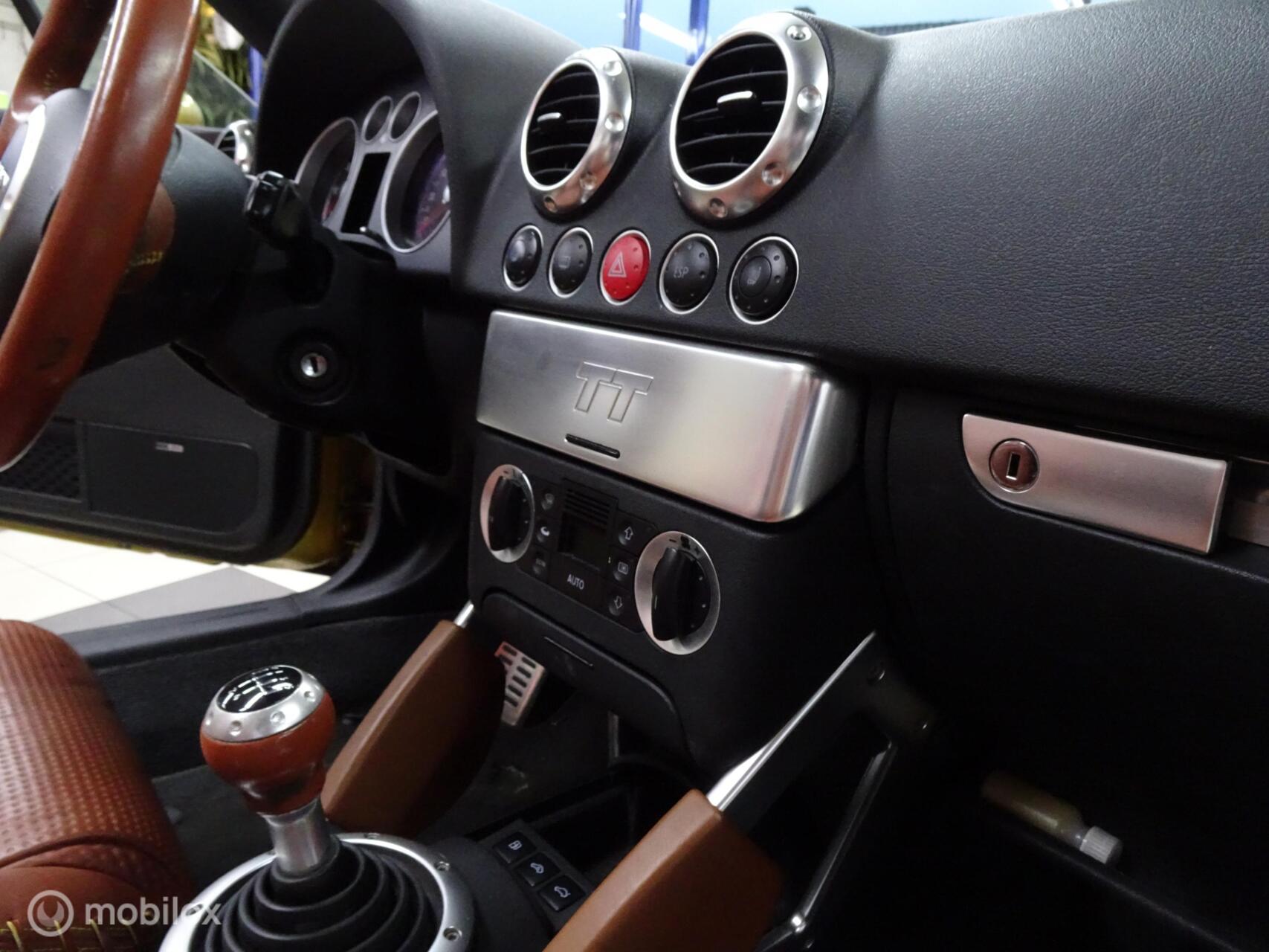 Foto van Audi TT Roadster