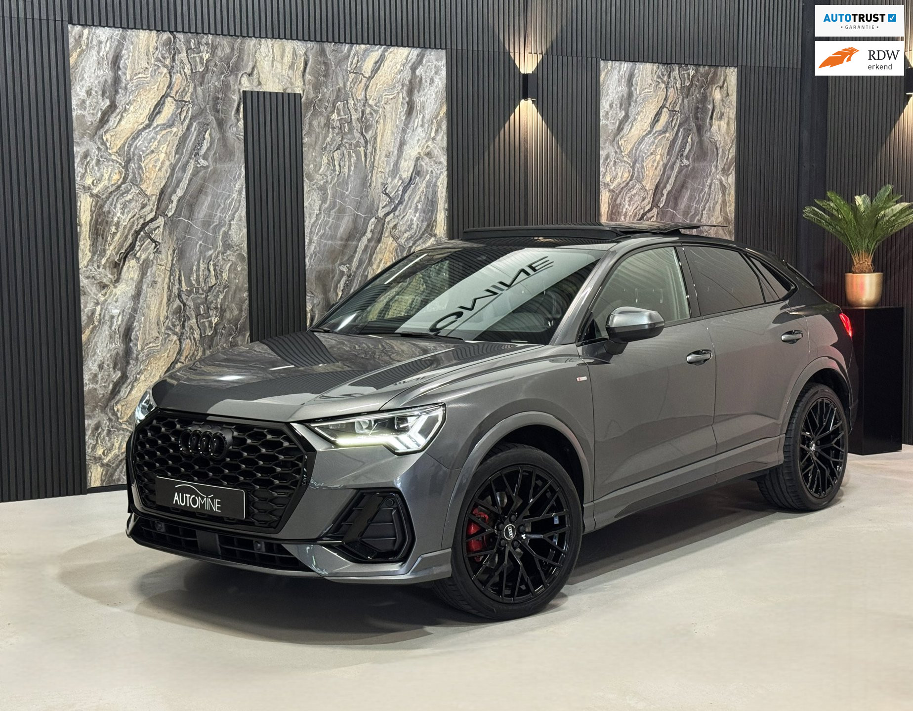 Audi Q3 Sportback 35 TFSI S-line Black Optic|PANO|BLIND SPOT|MATRIX|LEDER|BOMVOL 2020 - voorkant