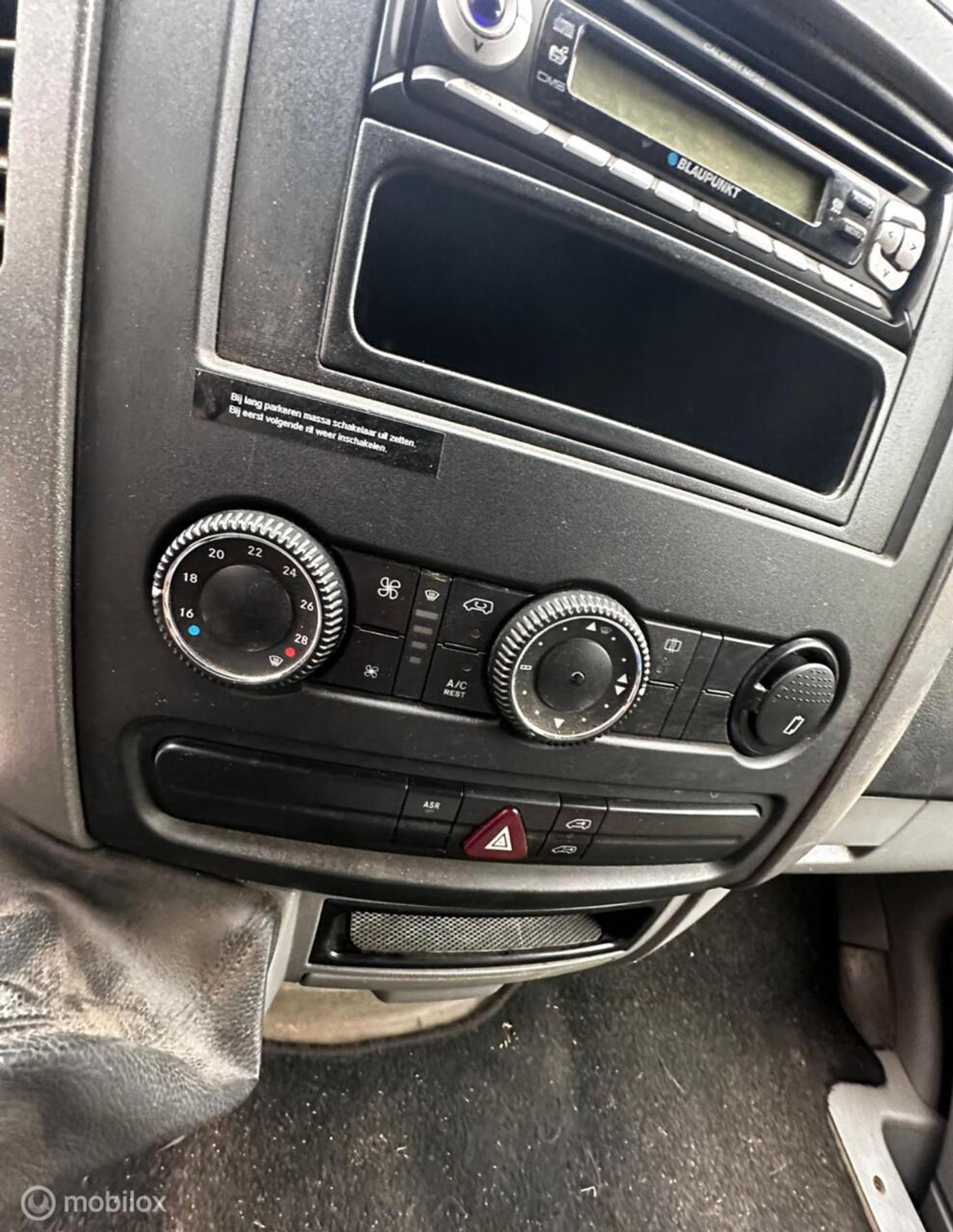 Foto van Volkswagen Crafter 35 Bestel L2 H2 80 KW Euro5