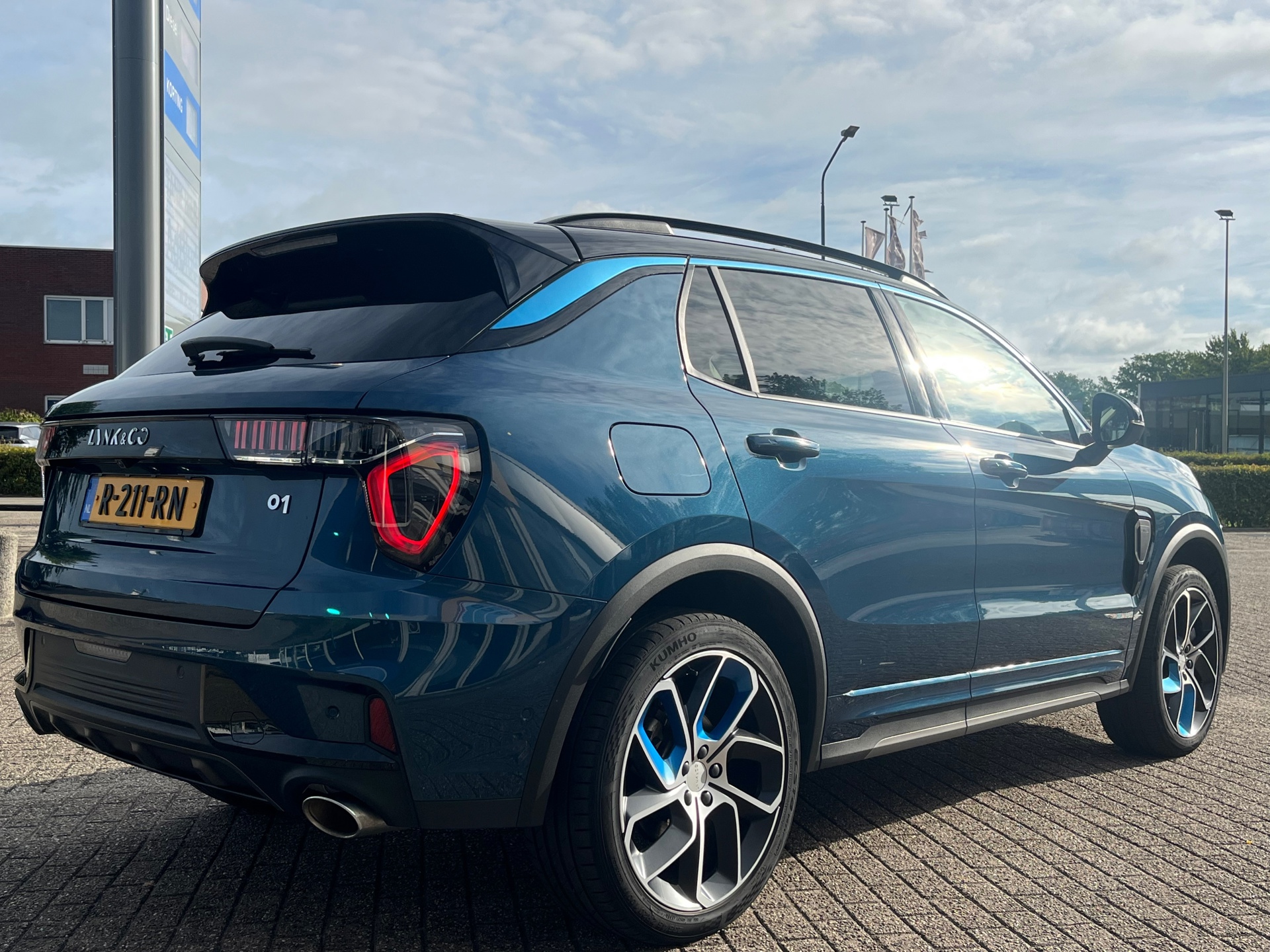 Foto van Lynk&co LYNK & Co 01