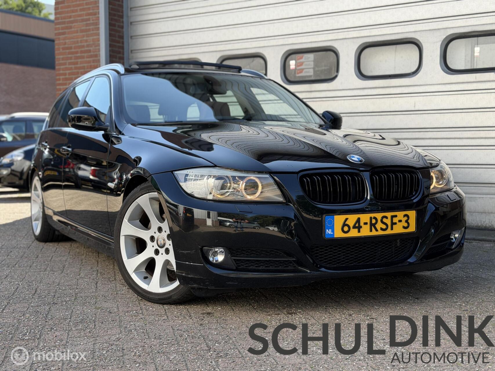 BMW 318i 318i Corporate Lease Luxury Line 2011 - voorkant