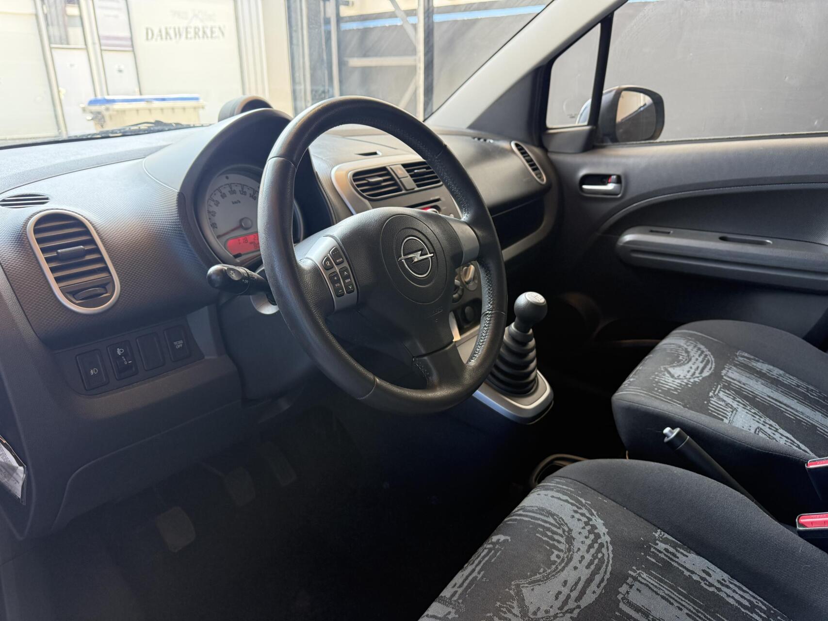 Foto van Opel Agila