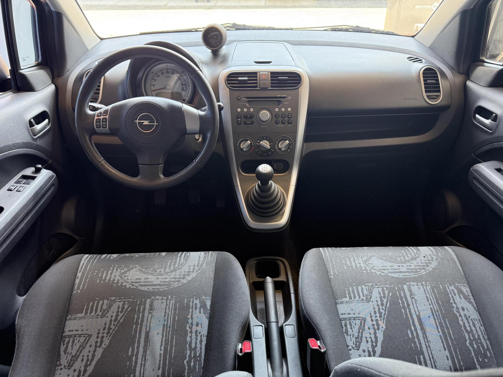 Foto van Opel Agila