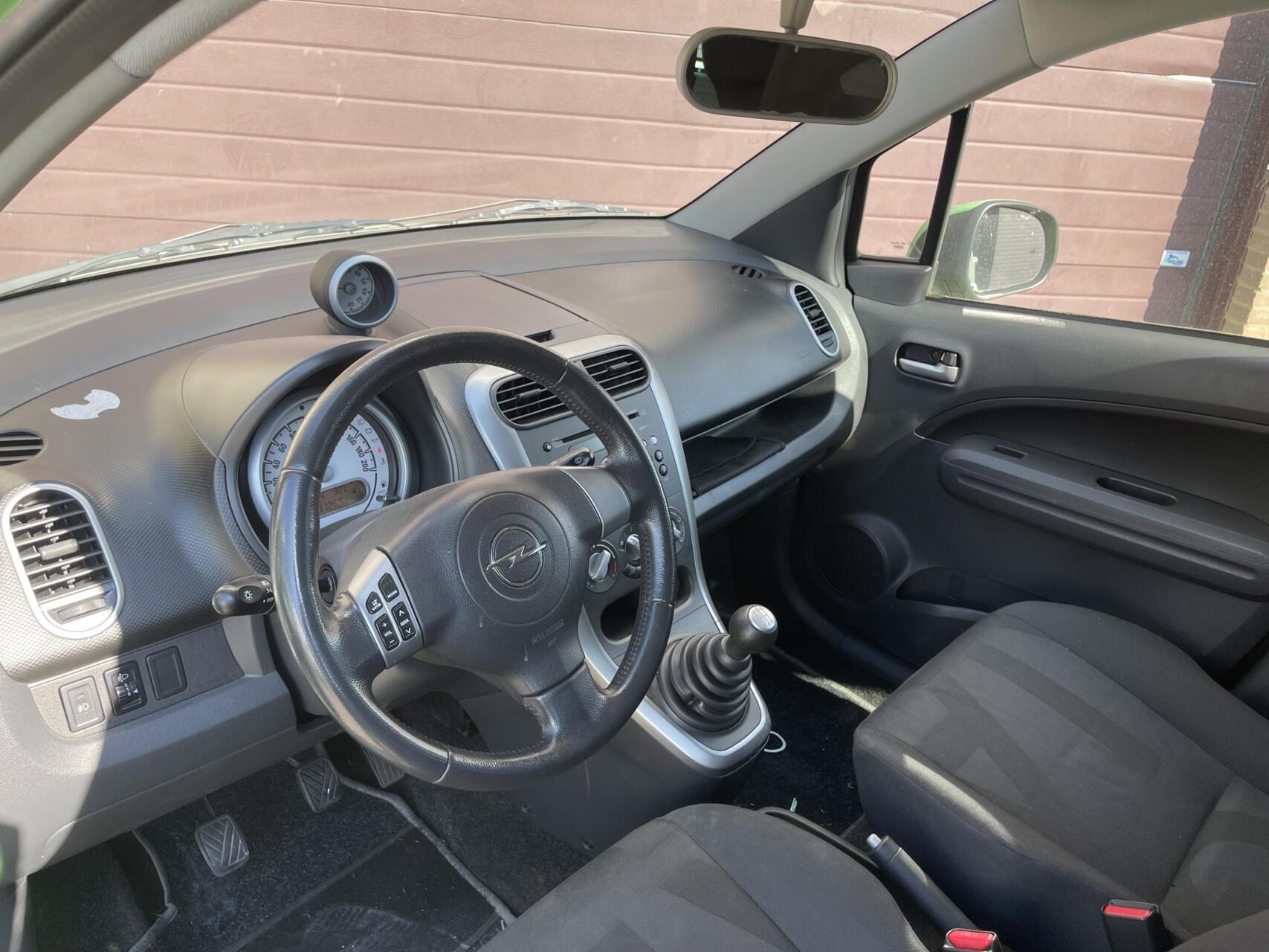Foto van Opel Agila