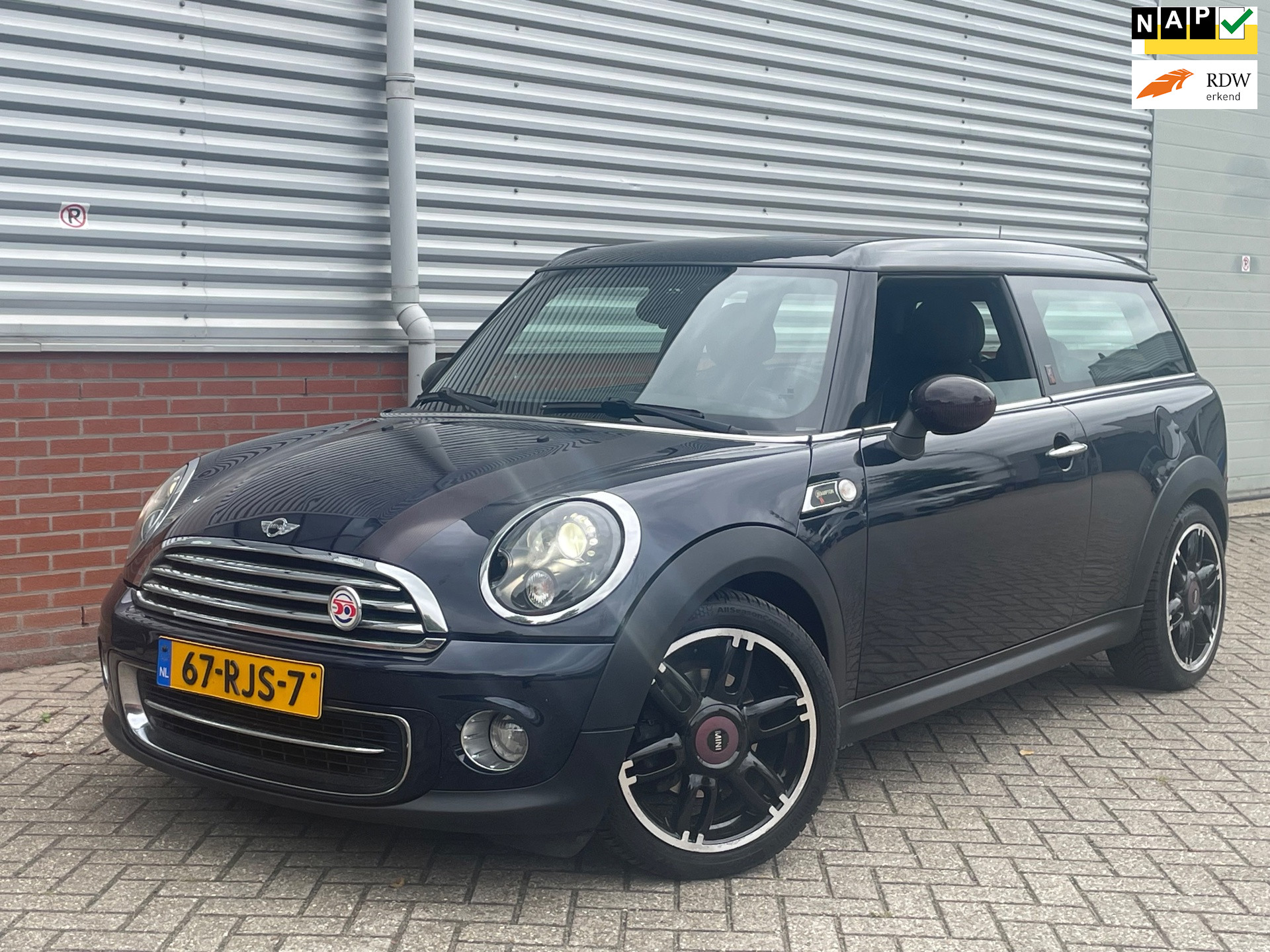 Mini Cooper Clubman 1.6 Cooper Hampton 100% Dealer Onderhouden 2011 - voorkant