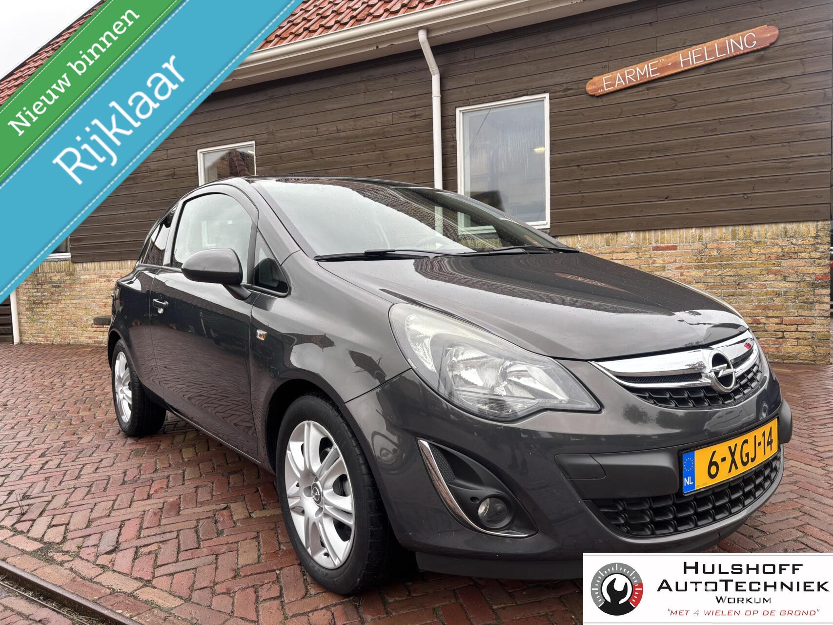 Opel Corsa 1.4-16V 2014 - voorkant