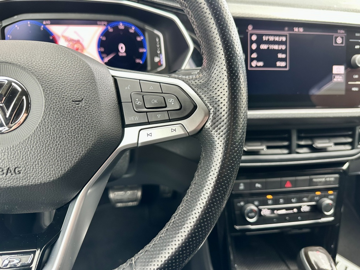 Foto van Volkswagen T-cross